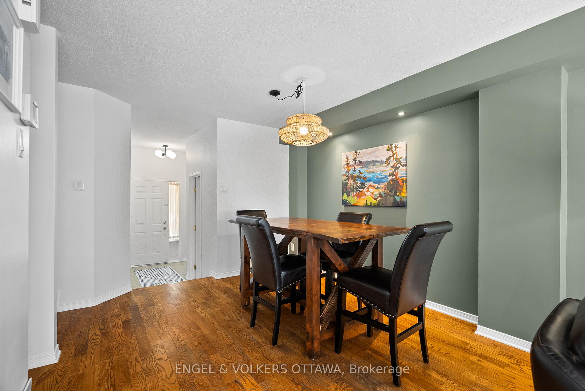 Photo 9 of 82 Cargrove, Ottawa, Carson Meadows — HOMEH