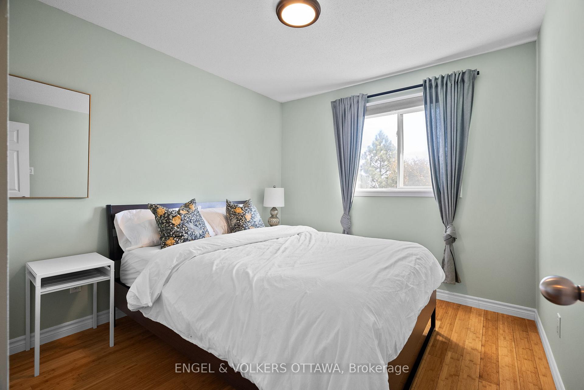 Photo 14 of 82 Cargrove, Ottawa, Carson Meadows — HOMEH