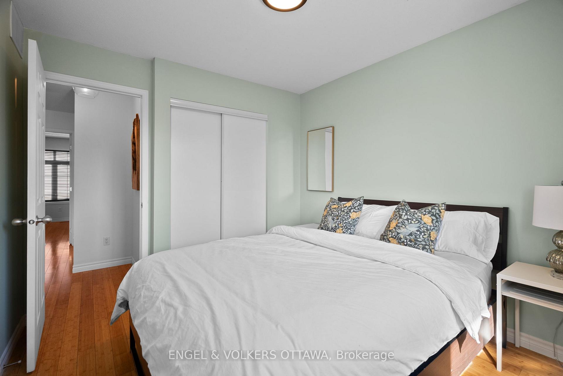 Photo 15 of 82 Cargrove, Ottawa, Carson Meadows — HOMEH