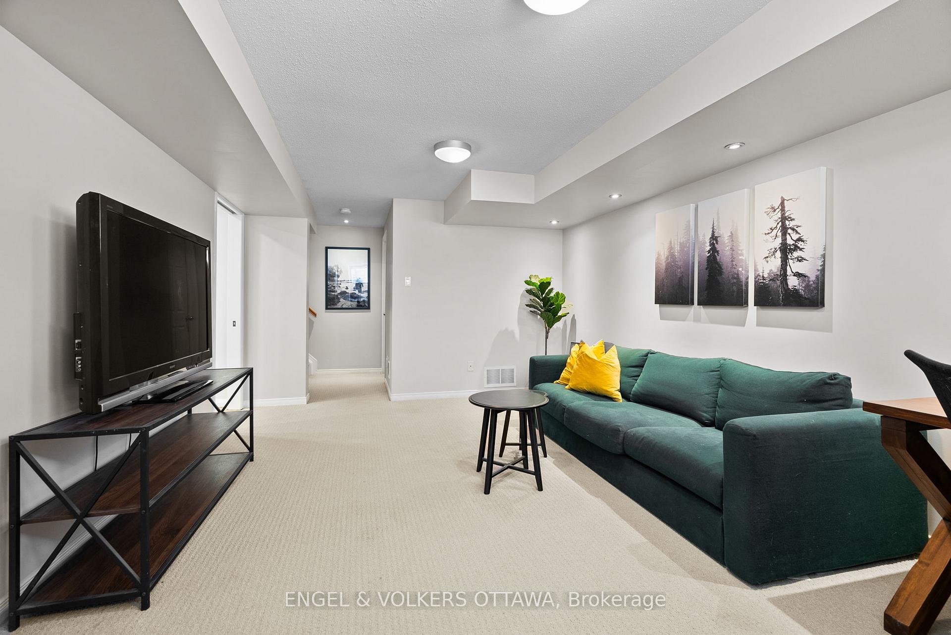Photo 21 of 82 Cargrove, Ottawa, Carson Meadows — HOMEH