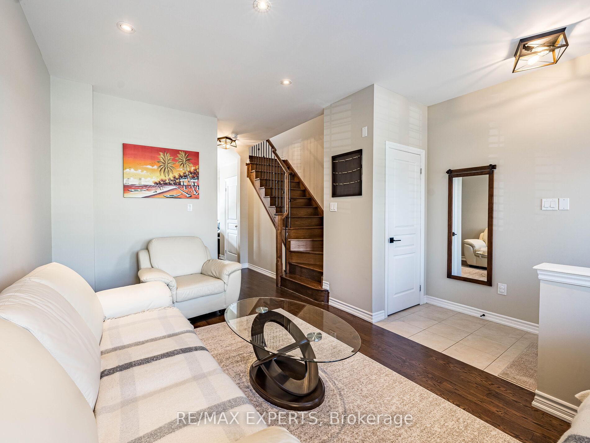 Photo 10 of 46 Jackson Drive, New Tecumseth, Tottenham — HOMEH