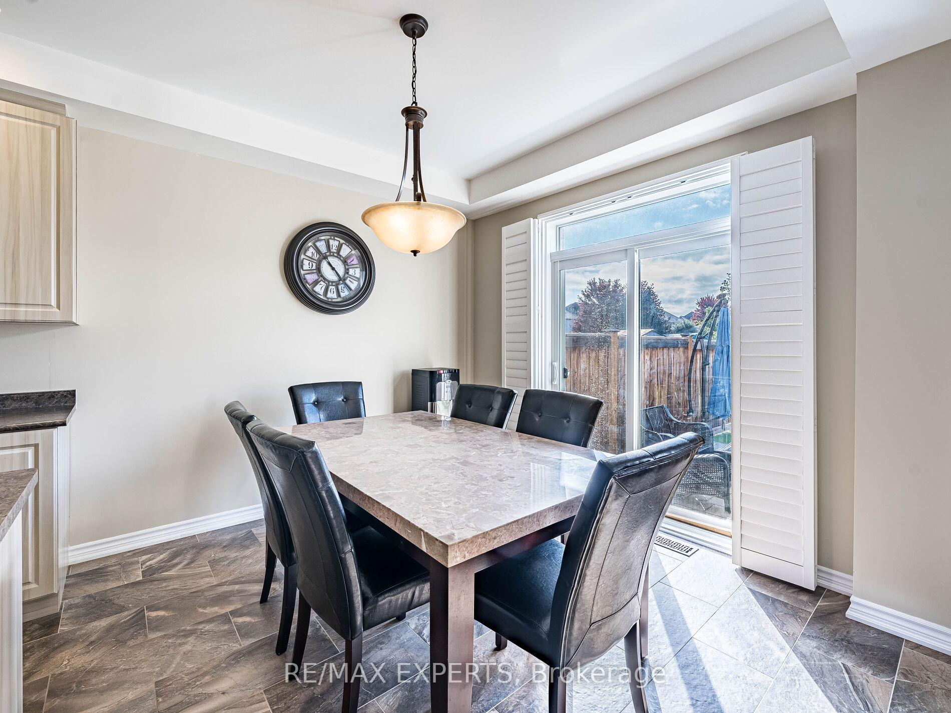 Photo 15 of 46 Jackson Drive, New Tecumseth, Tottenham — HOMEH