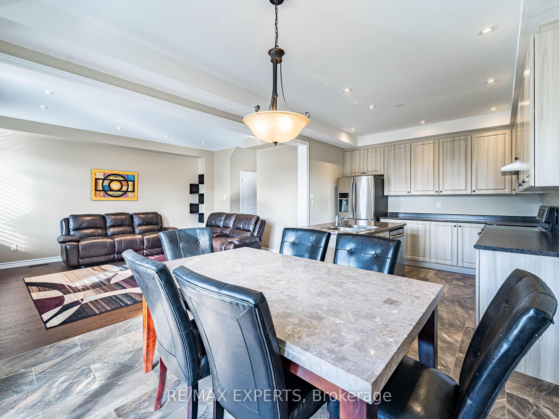 Photo 16 of 46 Jackson Drive, New Tecumseth, Tottenham — HOMEH