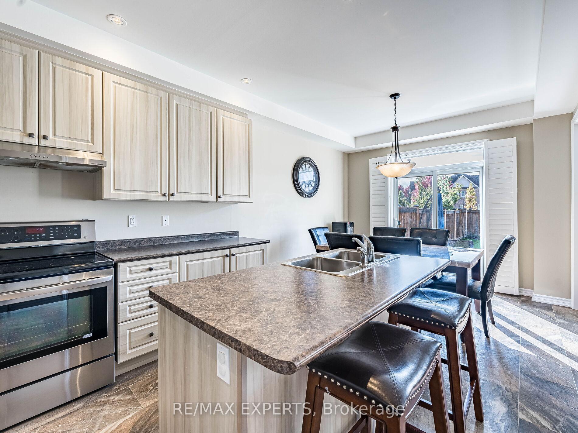Photo 20 of 46 Jackson Drive, New Tecumseth, Tottenham — HOMEH