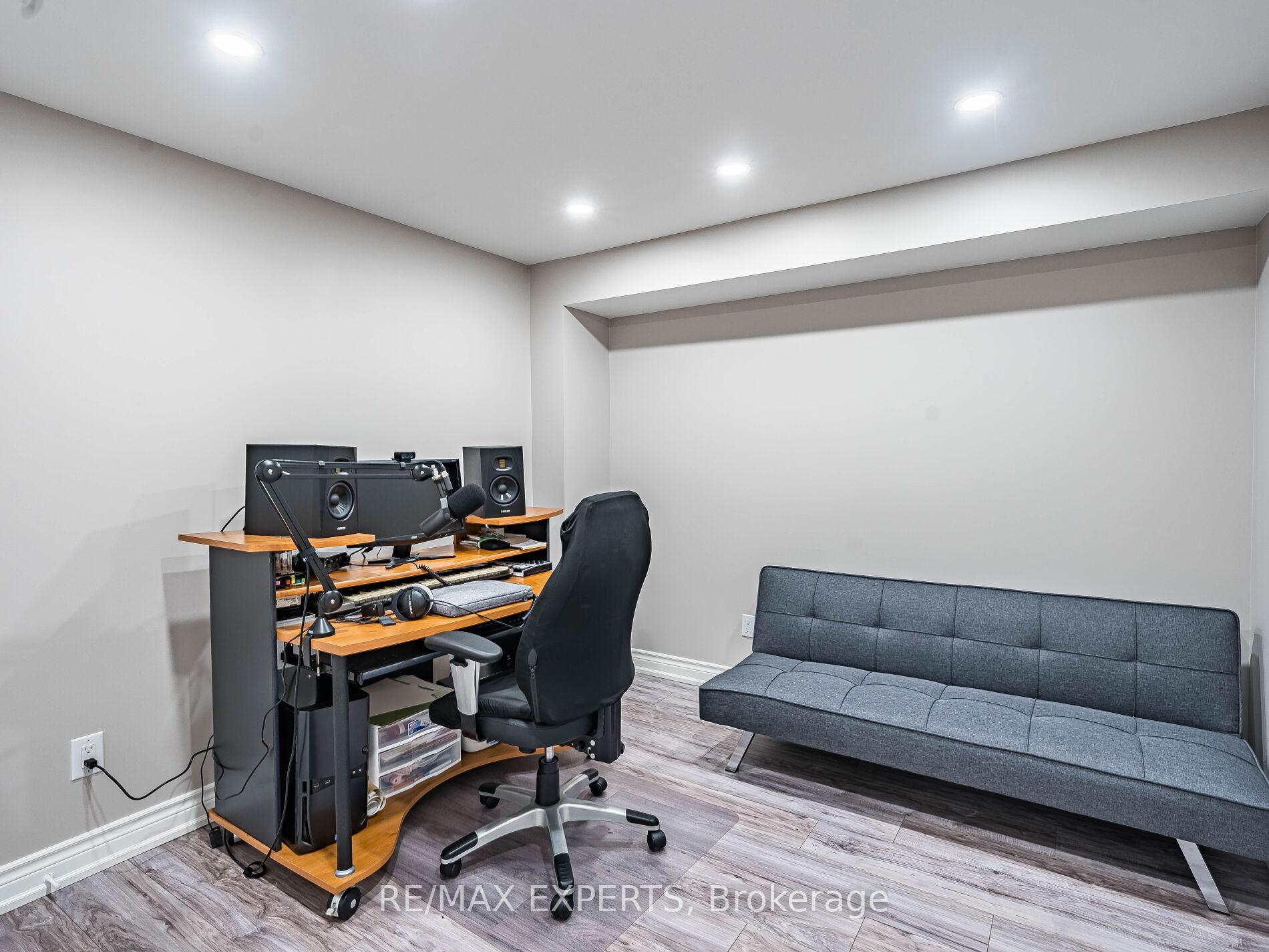 Photo 36 of 46 Jackson Drive, New Tecumseth, Tottenham — HOMEH
