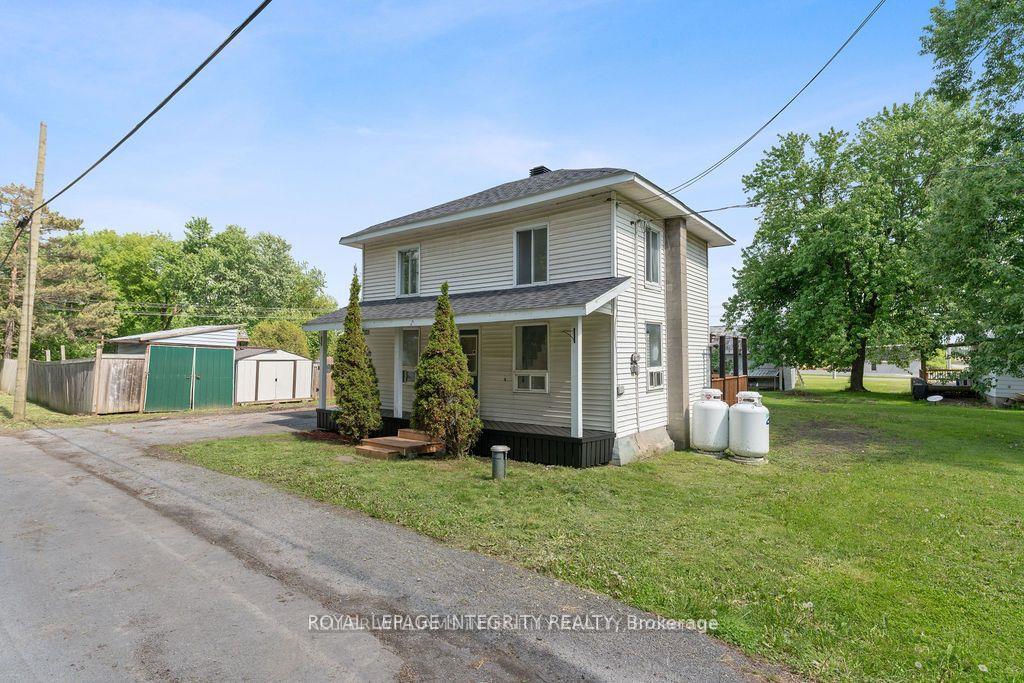 Photo 2 of 16346 Centennial Drive, North Stormont, North Stormont (Roxborough) Twp — HOMEH