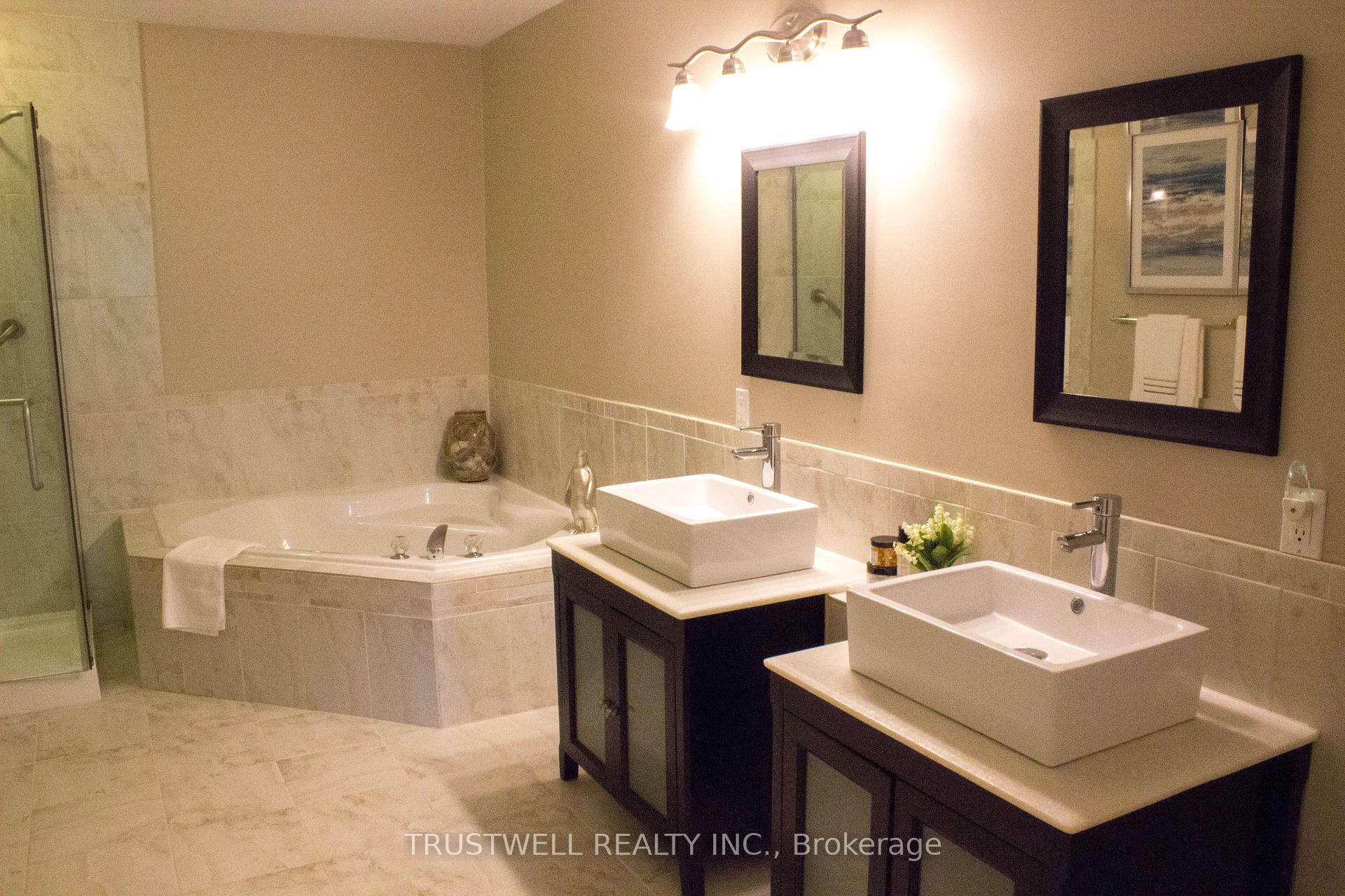 Photo 11 of 23 Wilson Street, Markham, Old Markham Village — HOMEH