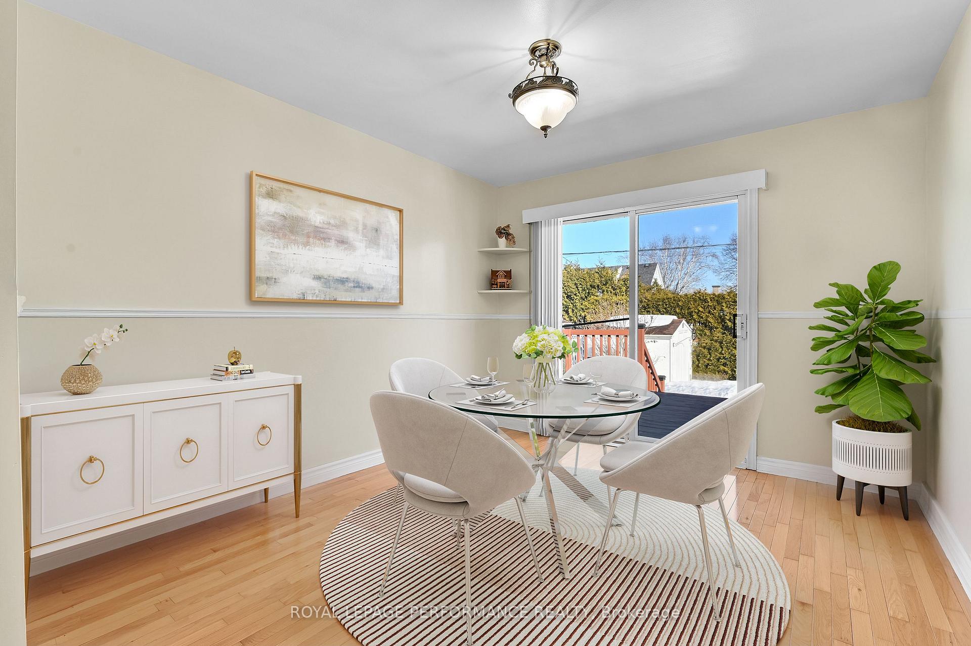 Photo 10 of 327 Fullerton Avenue, Ottawa, Overbrook/Castle Heights — HOMEH