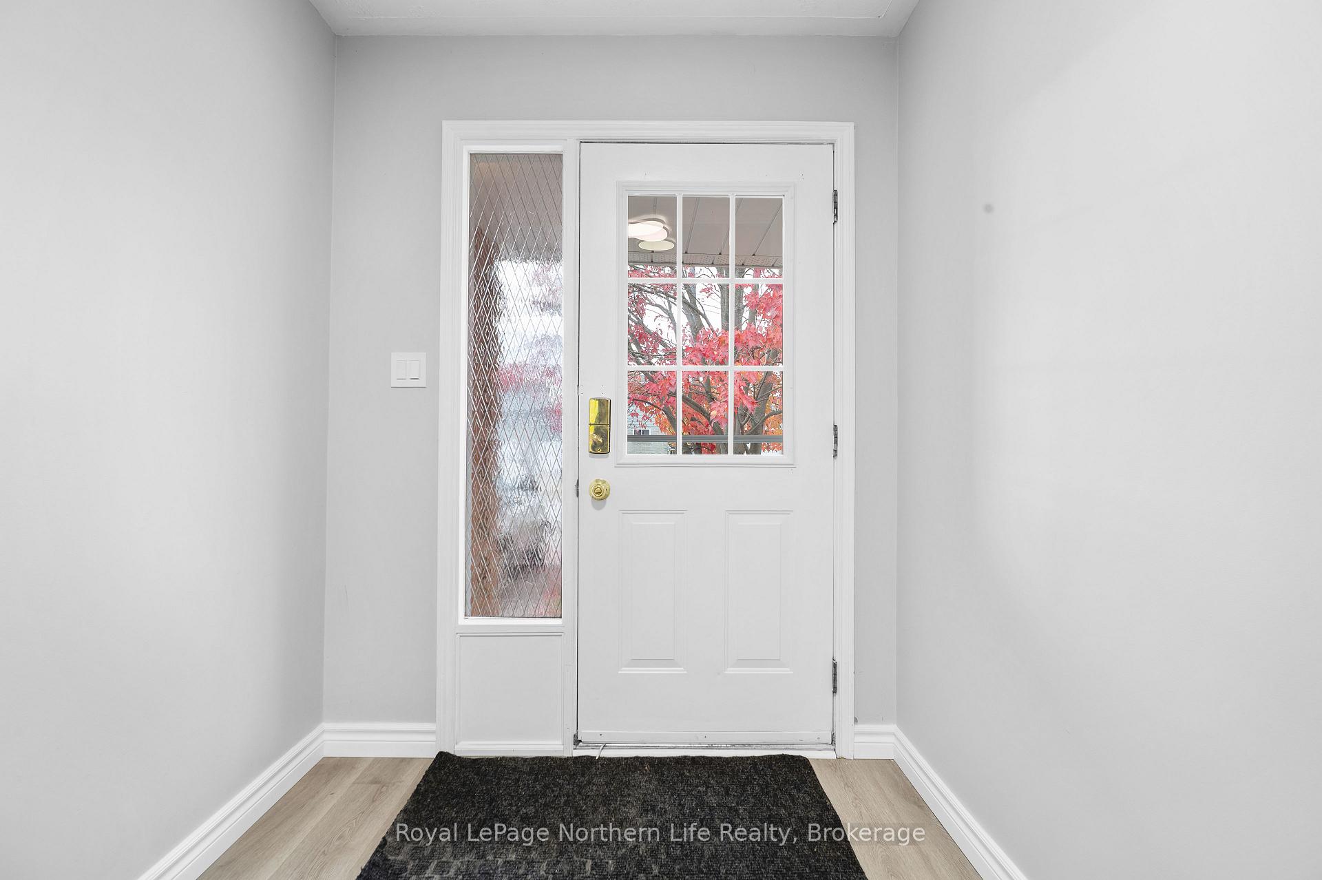 Photo 7 of 348 Champlain Street, North Bay, College Heights — HOMEH