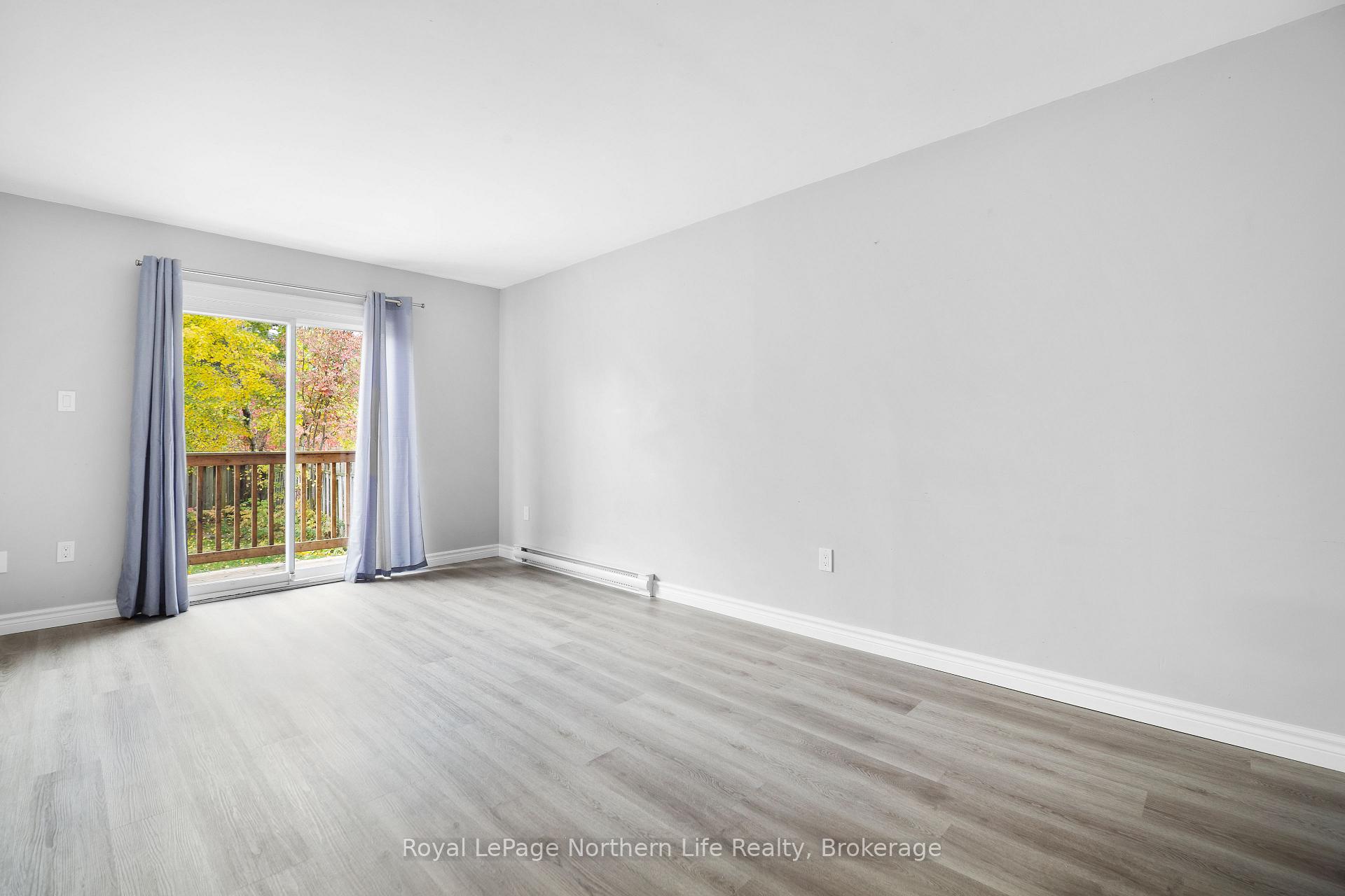 Photo 10 of 348 Champlain Street, North Bay, College Heights — HOMEH