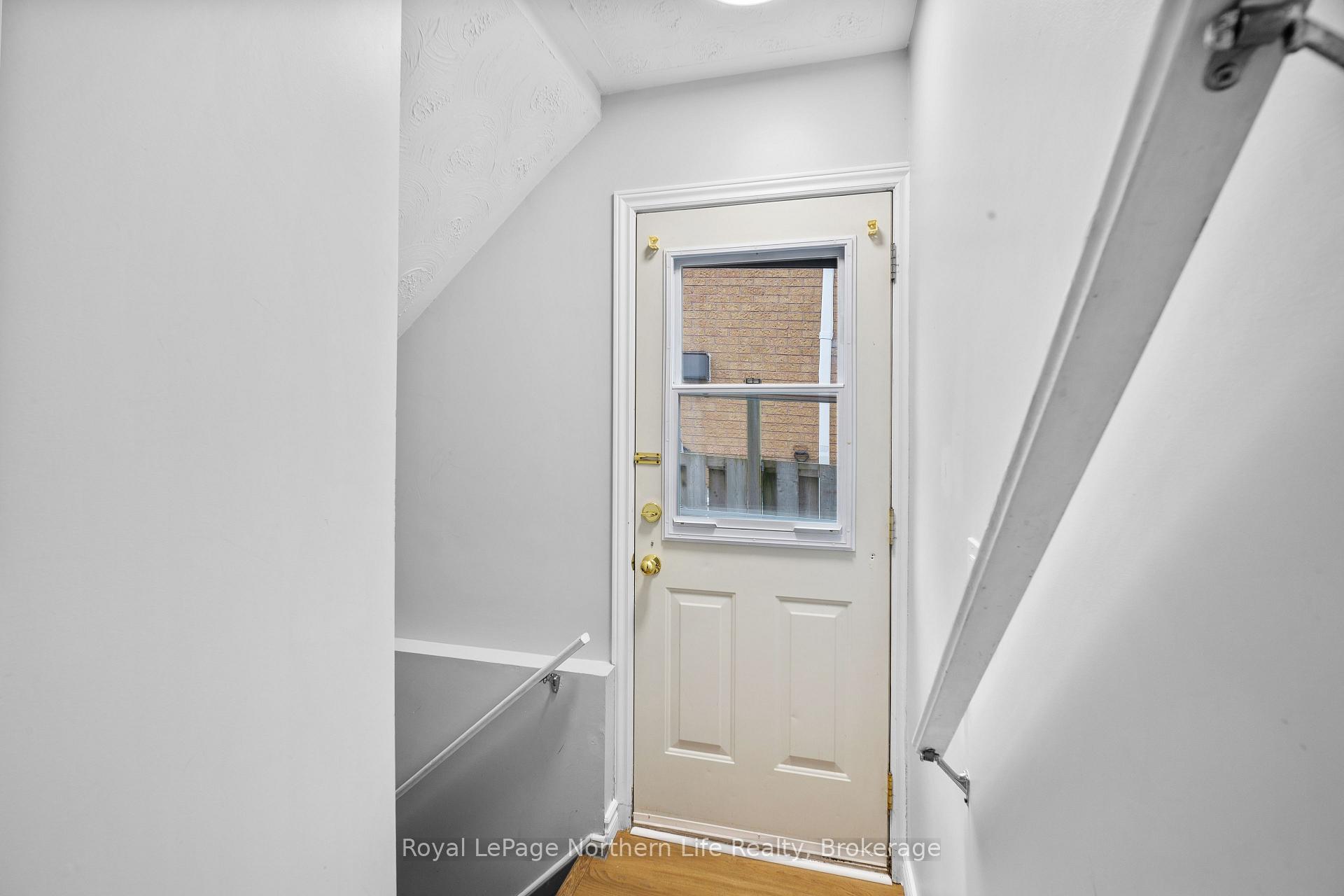 Photo 36 of 348 Champlain Street, North Bay, College Heights — HOMEH