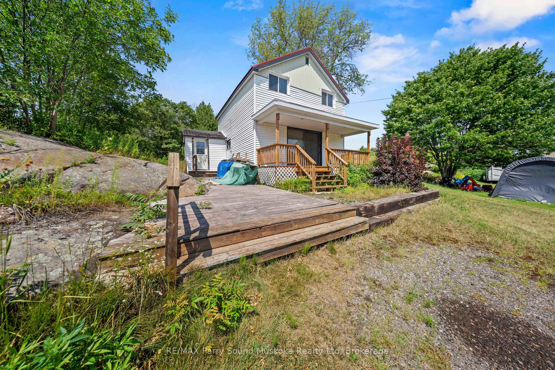 Photo 3 of 1027 Riverside Drive, Parry Sound Remote Area, Wallbridge — HOMEH