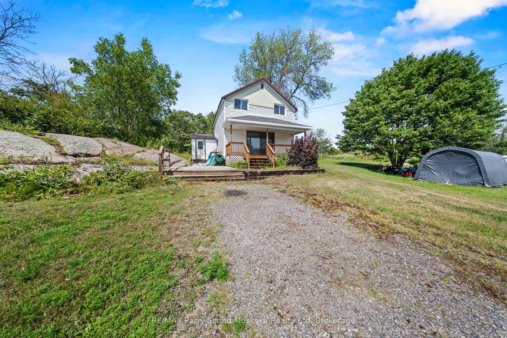 Photo 15 of 1027 Riverside Drive, Parry Sound Remote Area, Wallbridge — HOMEH
