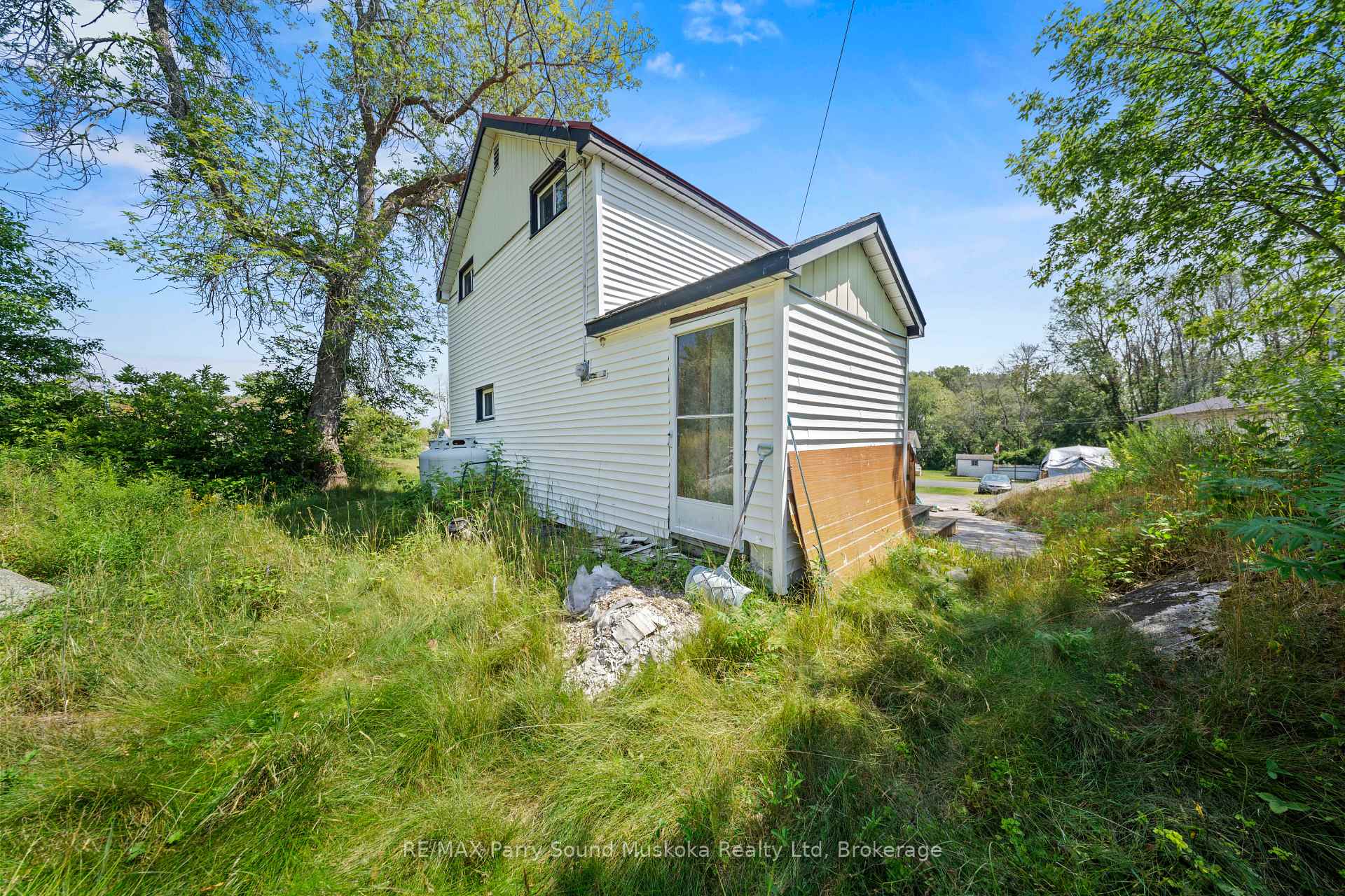 Photo 17 of 1027 Riverside Drive, Parry Sound Remote Area, Wallbridge — HOMEH