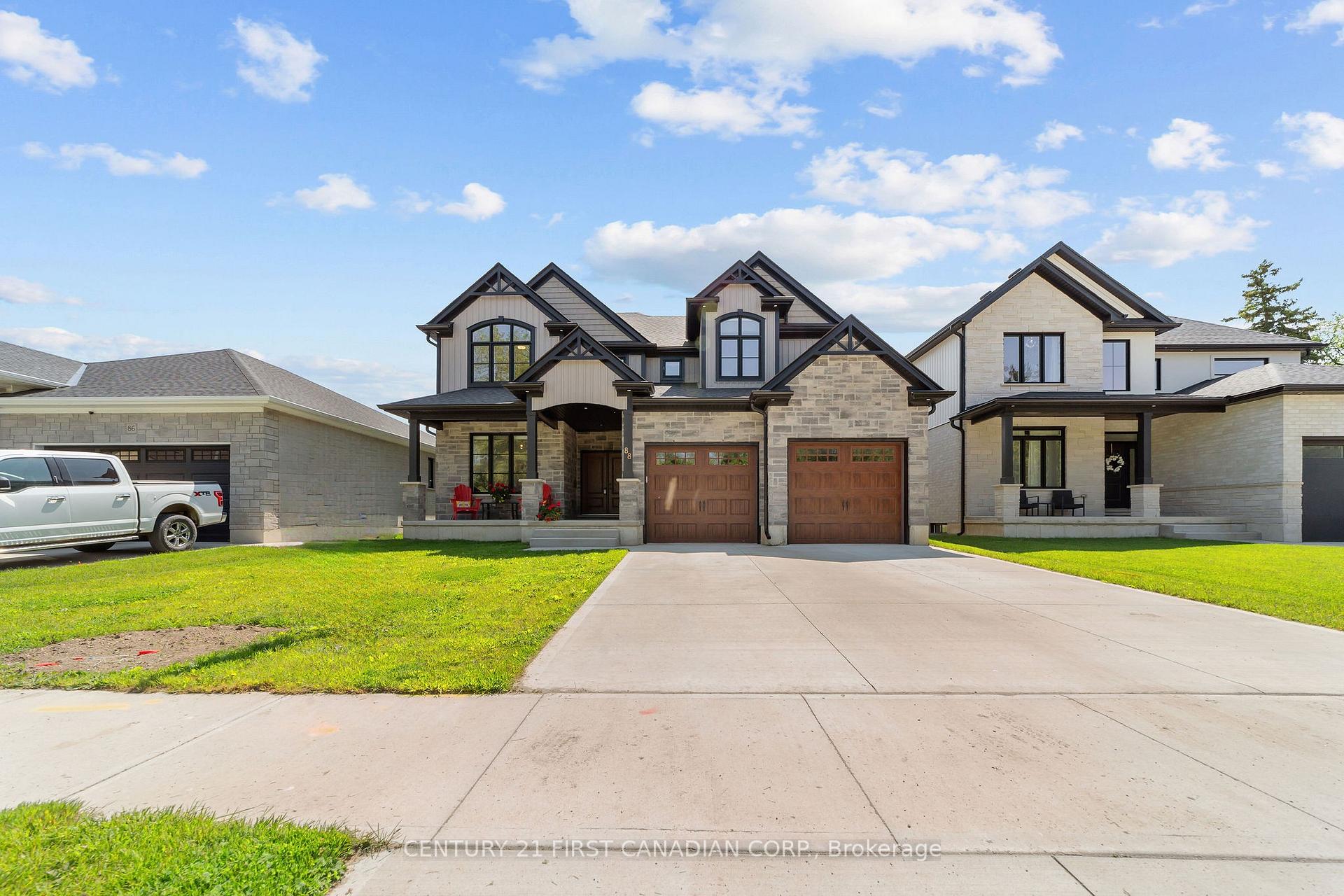 Photo 3 of 88 Queen Street, North Middlesex, Alisa Craig — HOMEH