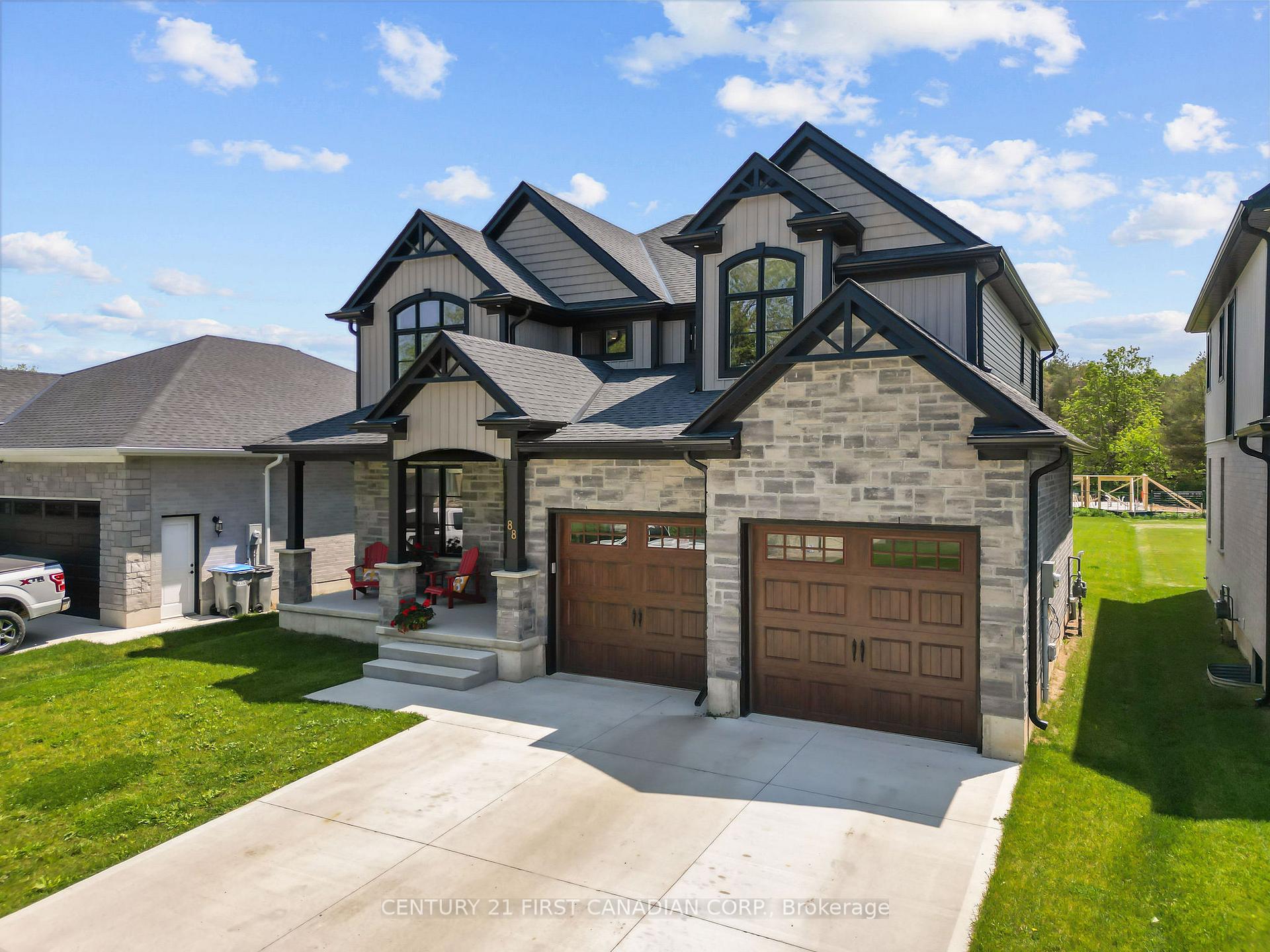 Photo 4 of 88 Queen Street, North Middlesex, Alisa Craig — HOMEH