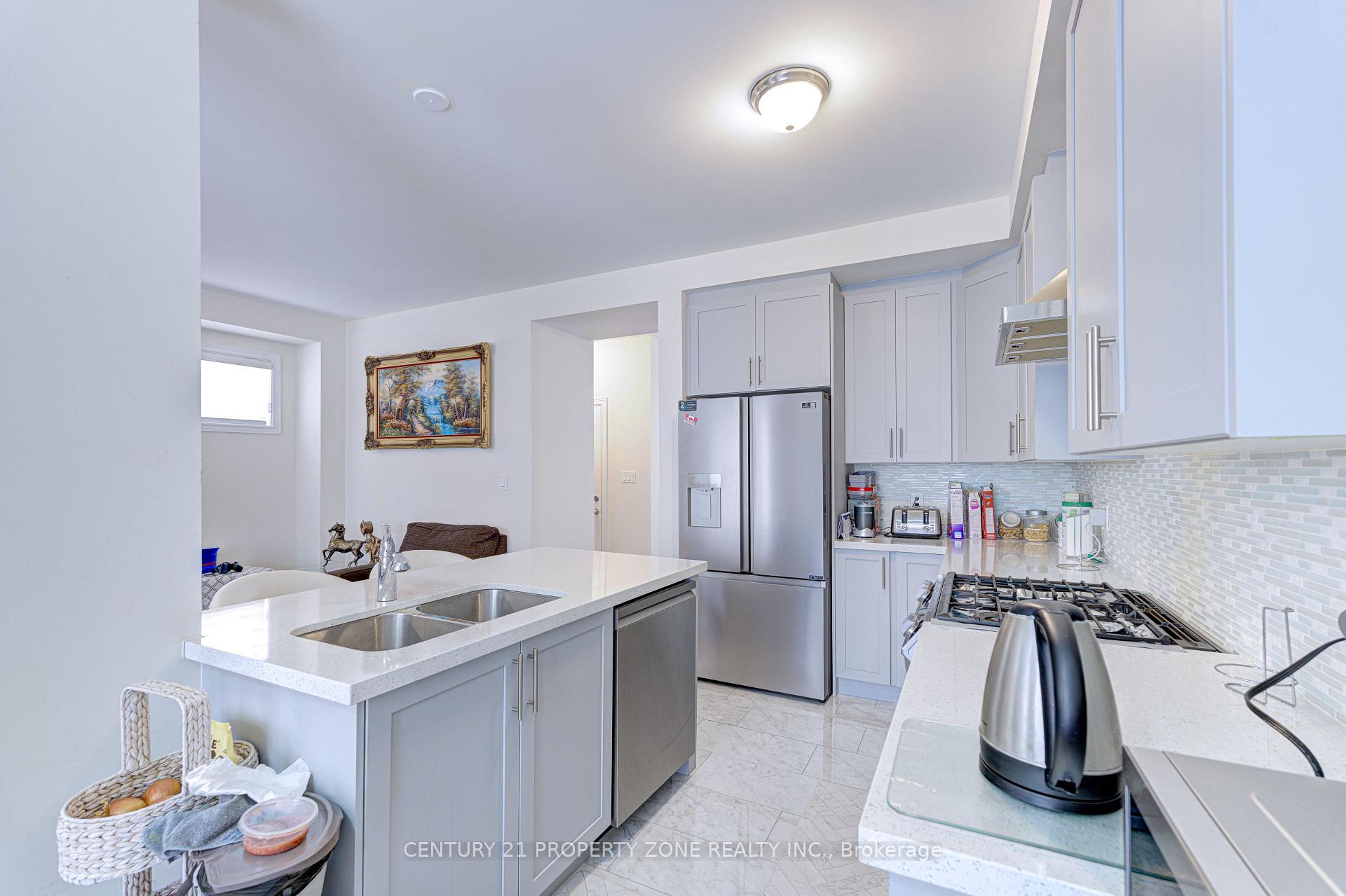 Photo 5 of 629 Etheridge Avenue, Milton, Cobban — HOMEH