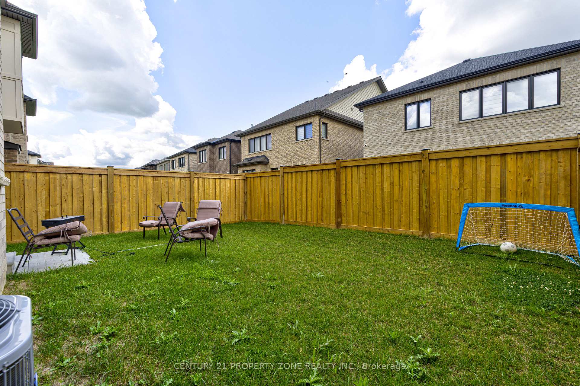 Photo 25 of 629 Etheridge Avenue, Milton, Cobban — HOMEH