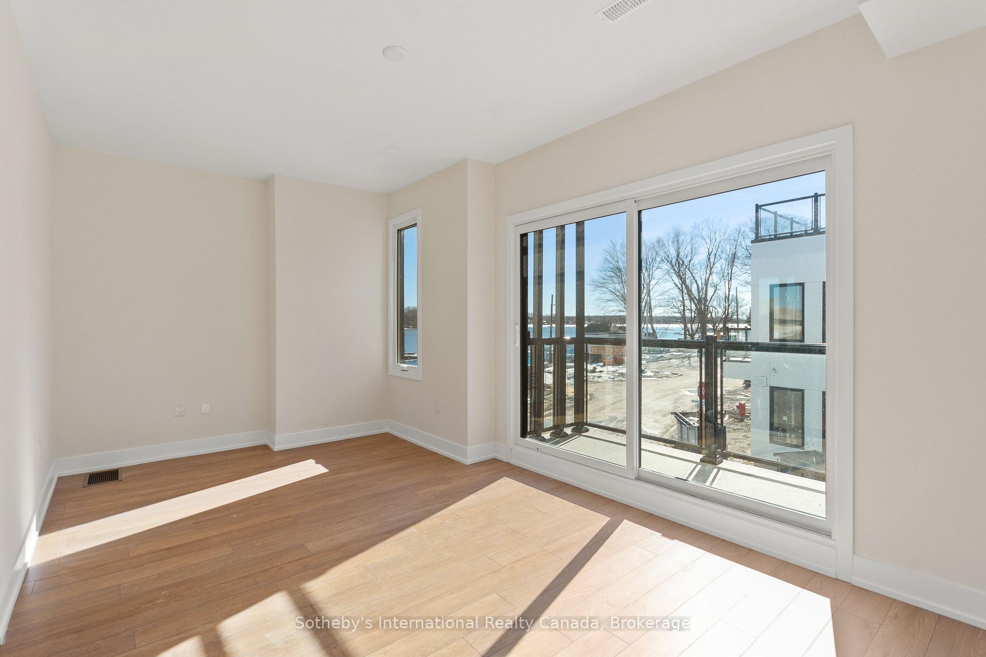 Photo 1 of 19 Mariner'S Pier Way, Orillia — HOMEH