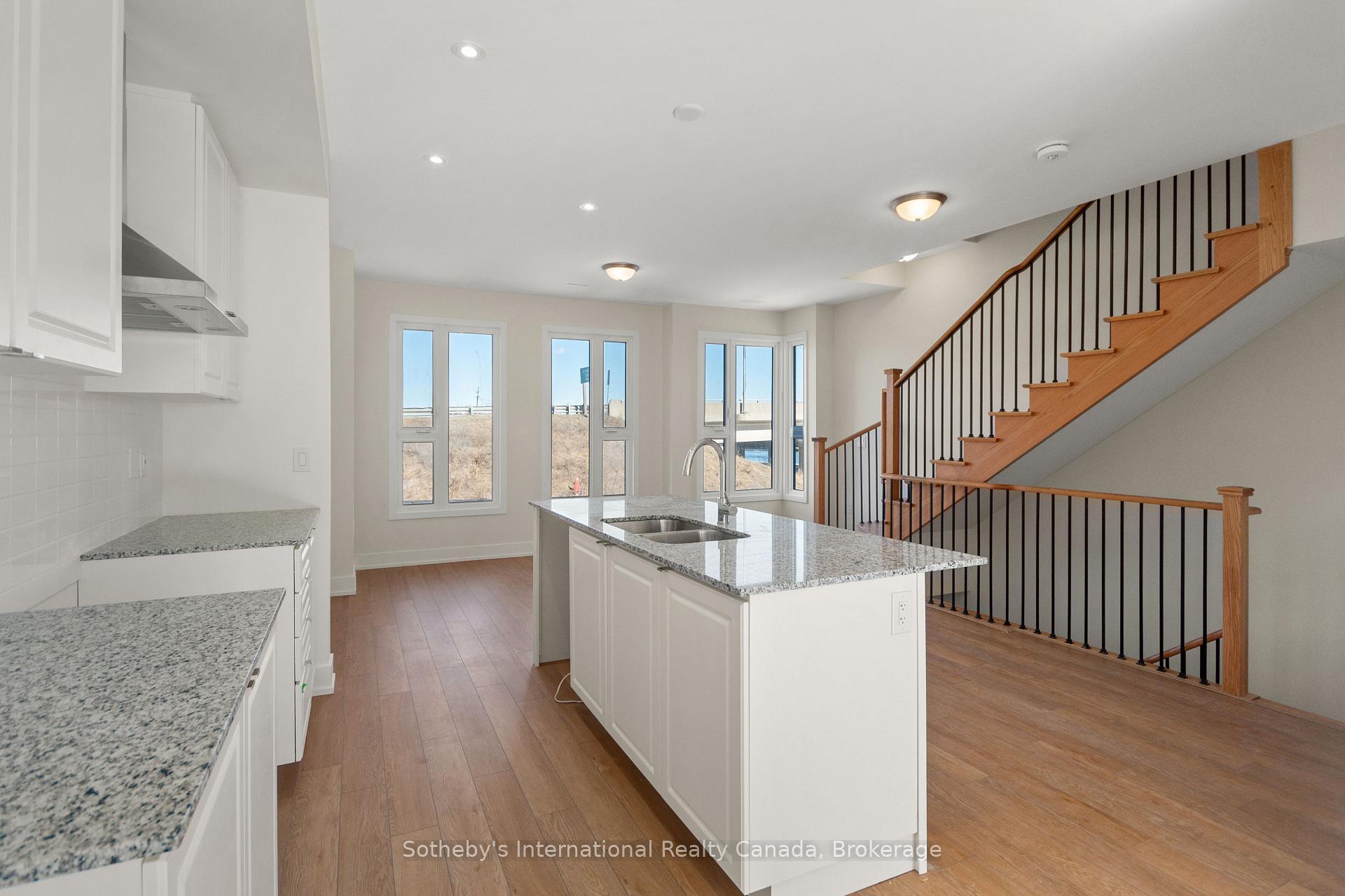 Photo 9 of 19 Mariner'S Pier Way, Orillia — HOMEH