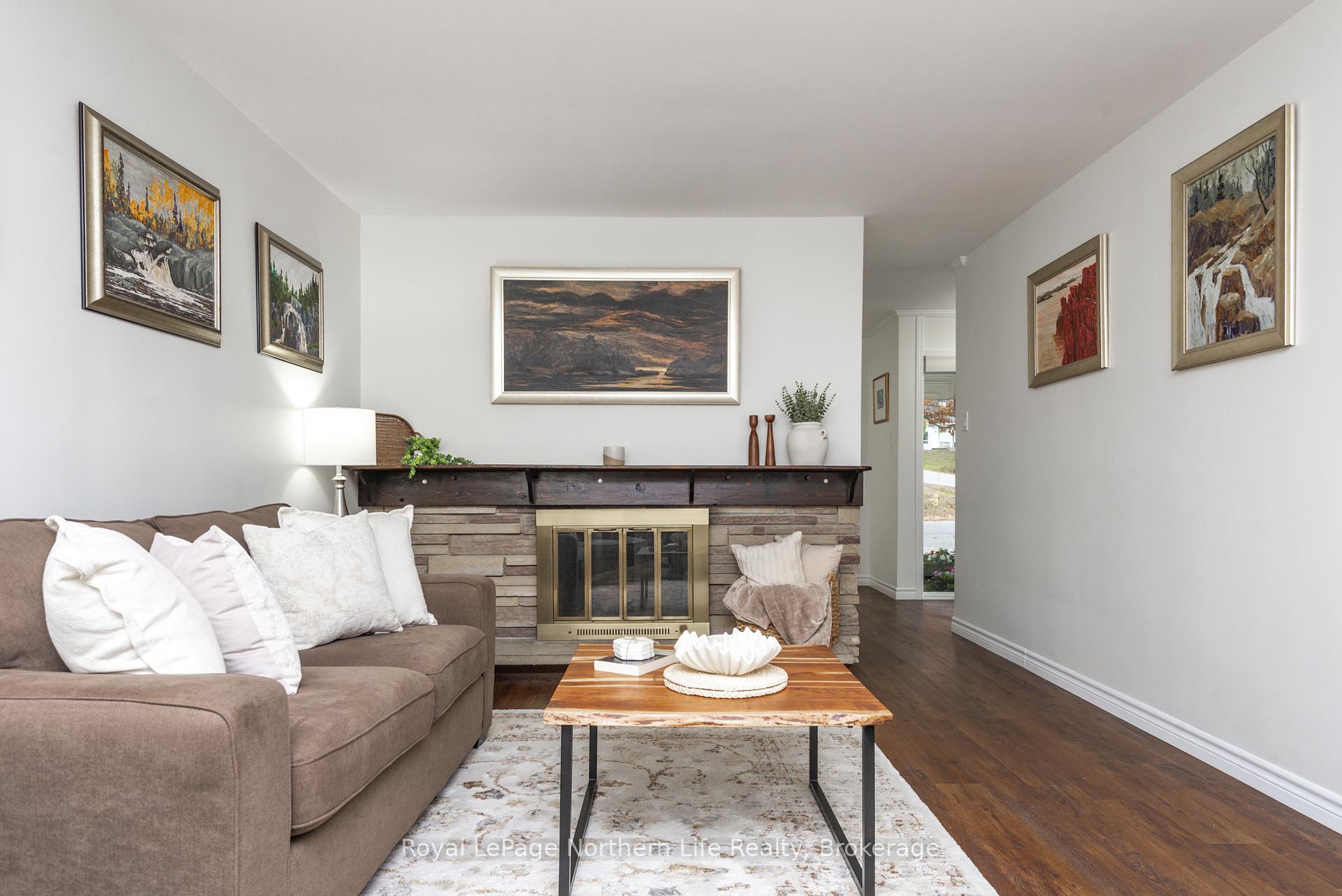 Photo 10 of 300 Leonard Street, North Bay, College Heights — HOMEH