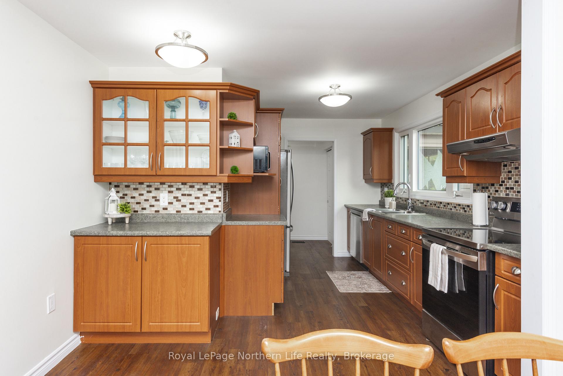 Photo 13 of 300 Leonard Street, North Bay, College Heights — HOMEH