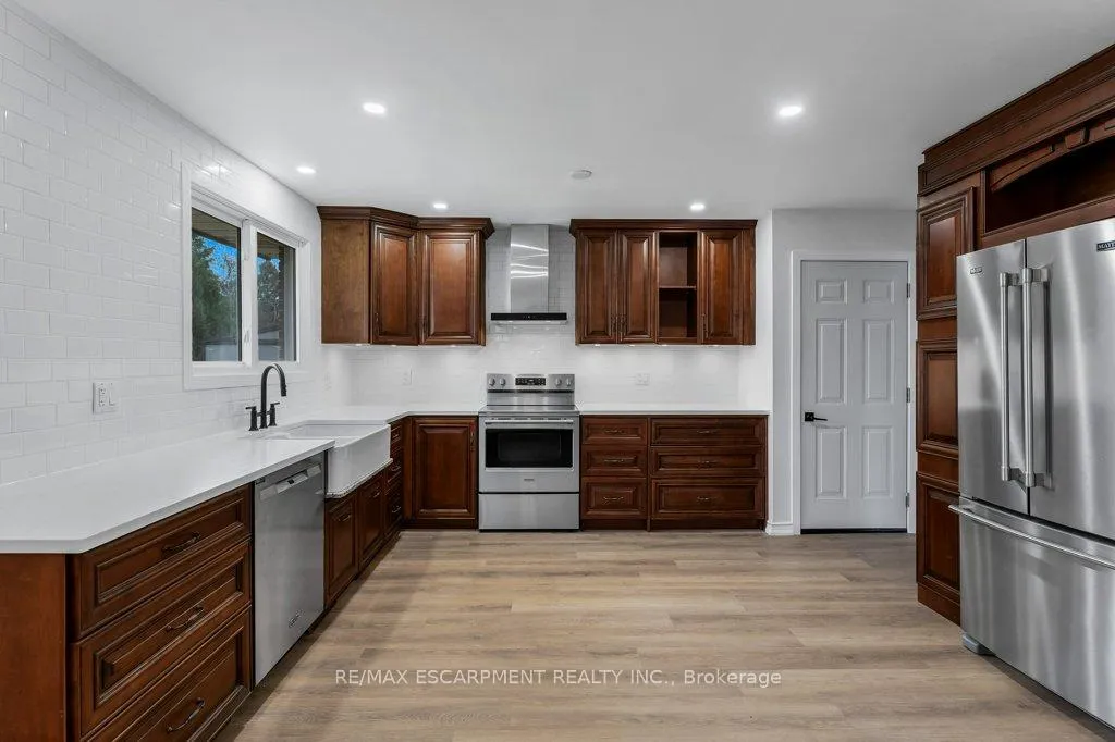 Photo 8 of 14 Orchard Crescent, Norfolk, Waterford — HOMEH