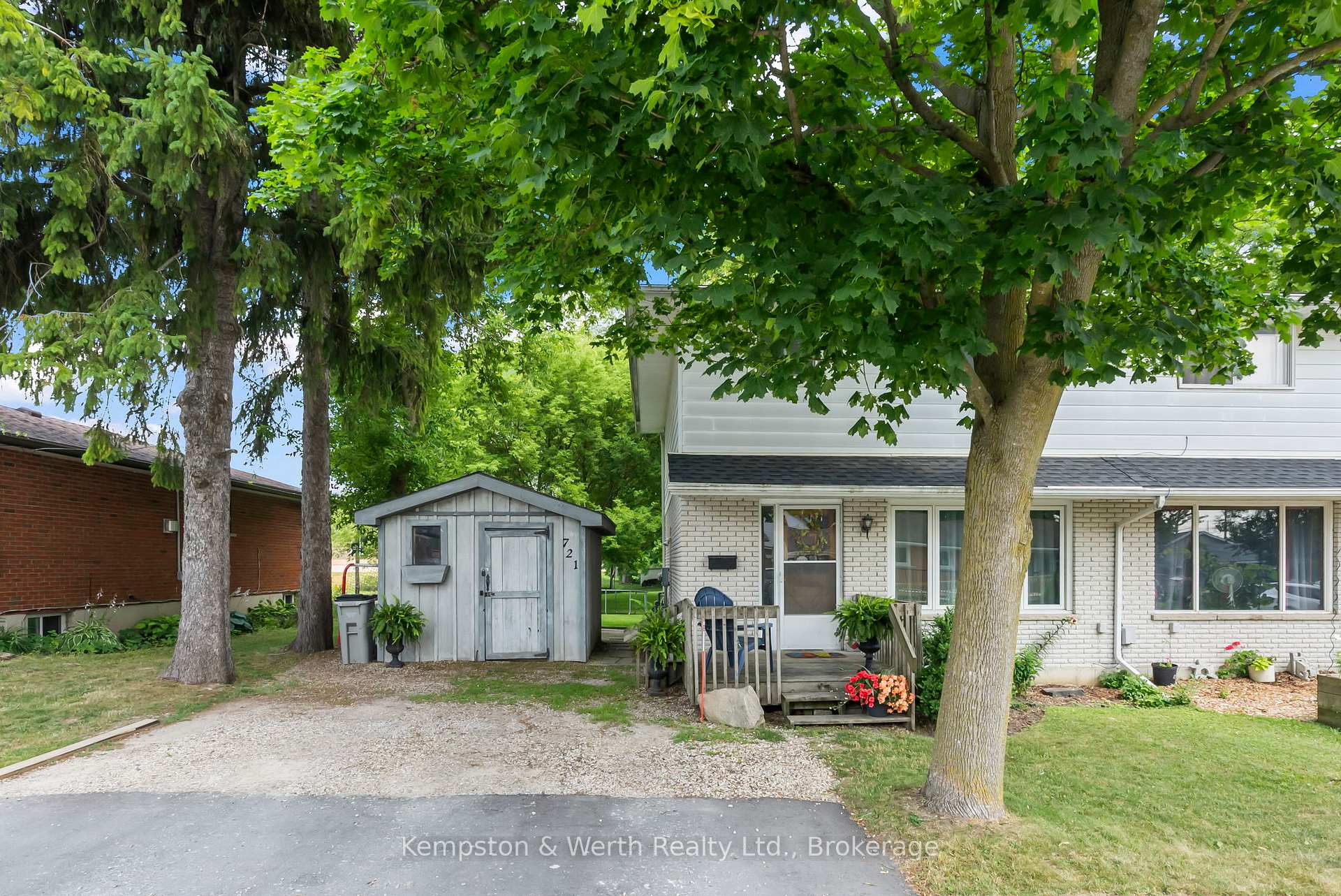 Photo 2 of 721 John Street W, North Perth, Listowel — HOMEH
