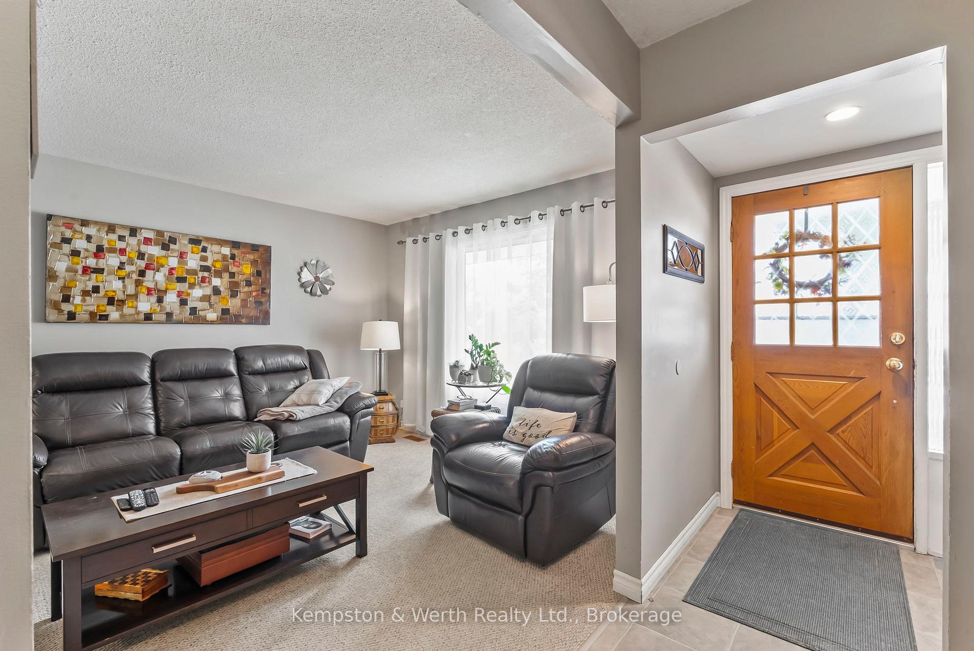 Photo 7 of 721 John Street W, North Perth, Listowel — HOMEH