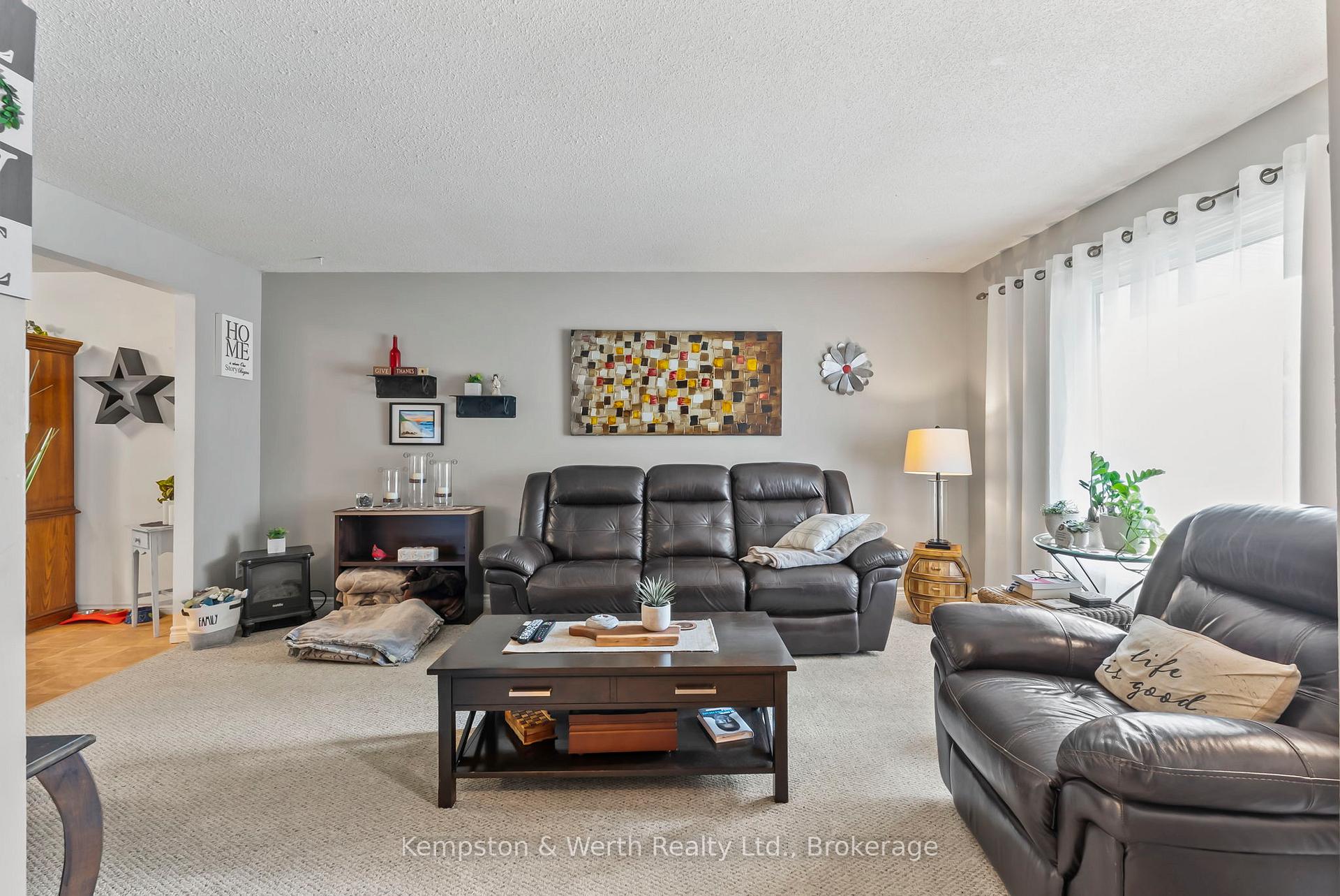 Photo 8 of 721 John Street W, North Perth, Listowel — HOMEH