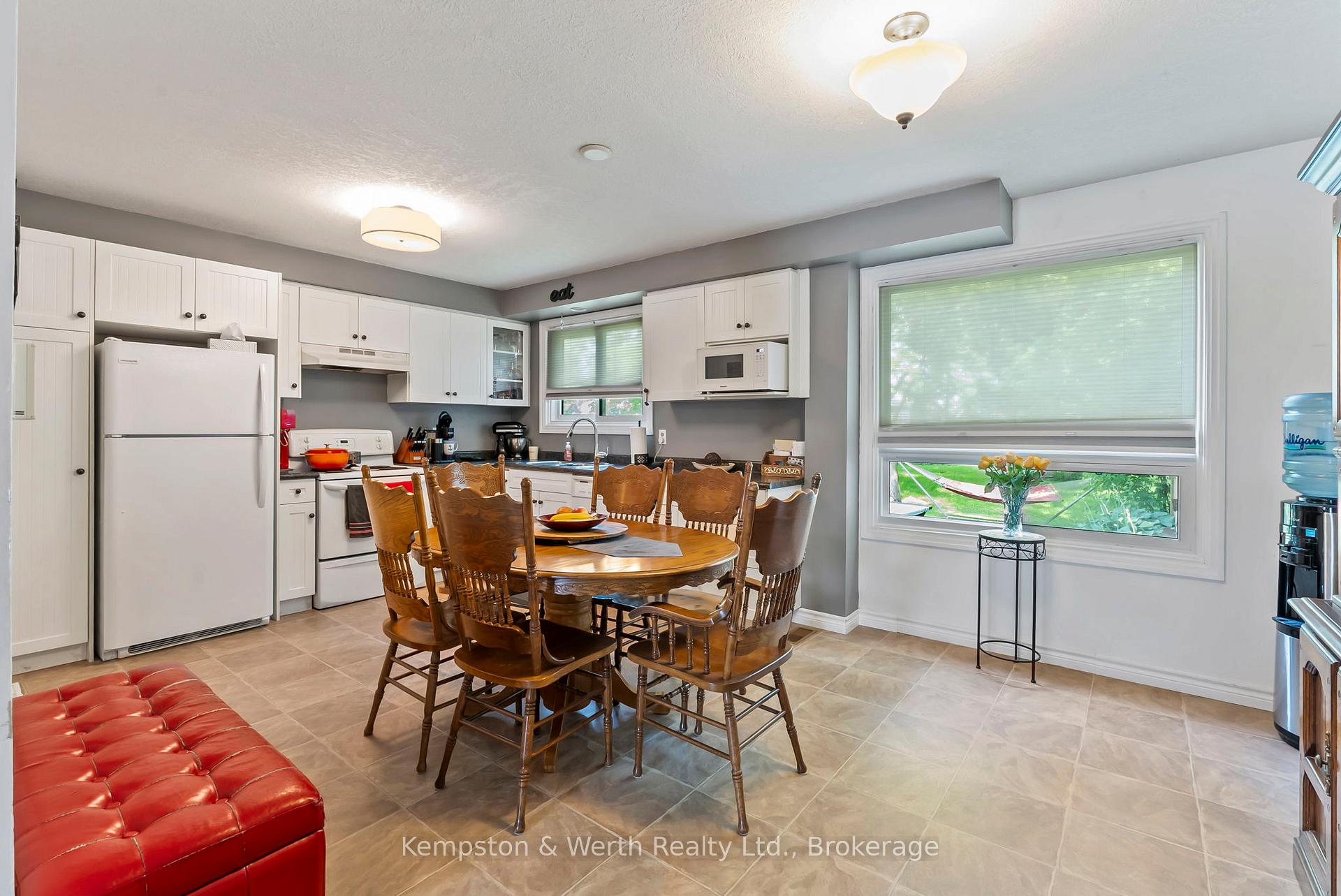 Photo 11 of 721 John Street W, North Perth, Listowel — HOMEH