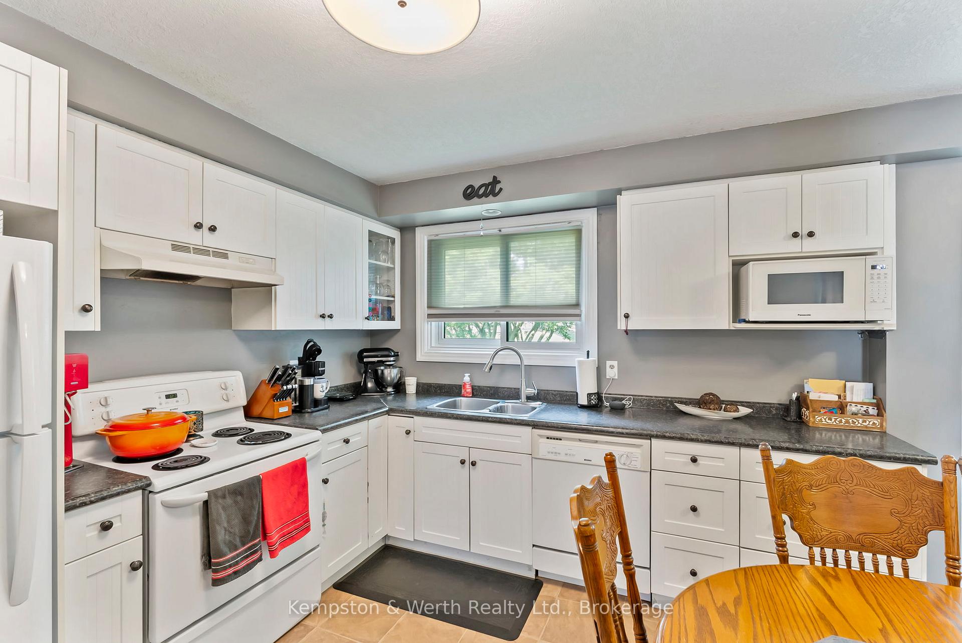 Photo 13 of 721 John Street W, North Perth, Listowel — HOMEH