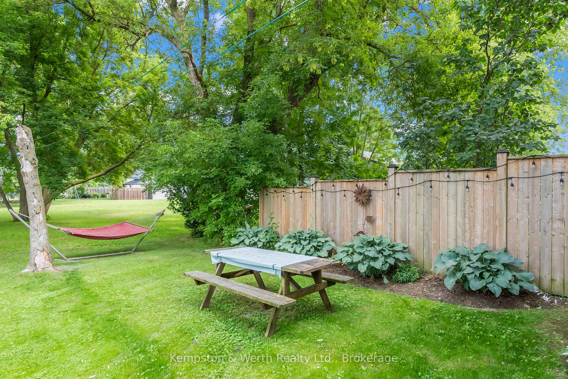 Photo 33 of 721 John Street W, North Perth, Listowel — HOMEH