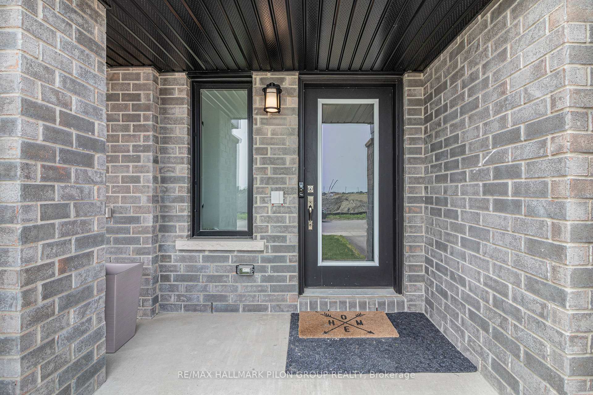 Photo 2 of 1792 Crux Road, Ottawa, Mer Bleue/Bradley Estates/Anderson Park — HOMEH