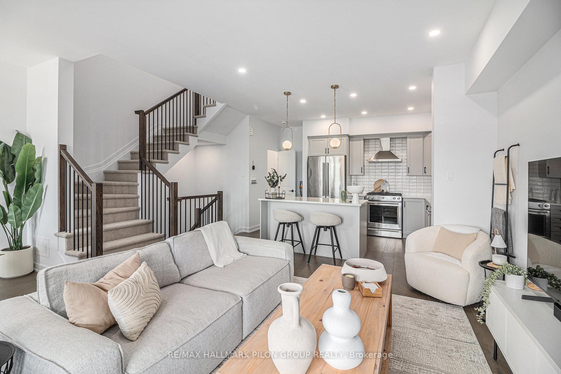 Photo 4 of 1792 Crux Road, Ottawa, Mer Bleue/Bradley Estates/Anderson Park — HOMEH