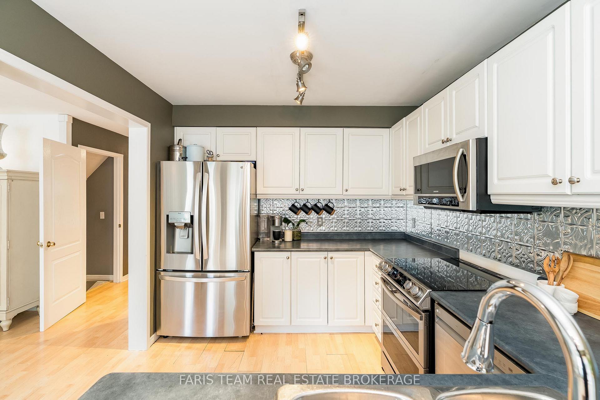 Photo 7 of 6 Julia Crescent, Orillia — HOMEH