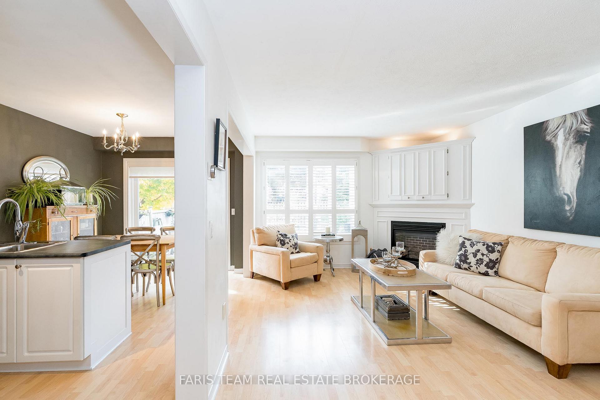Photo 10 of 6 Julia Crescent, Orillia — HOMEH