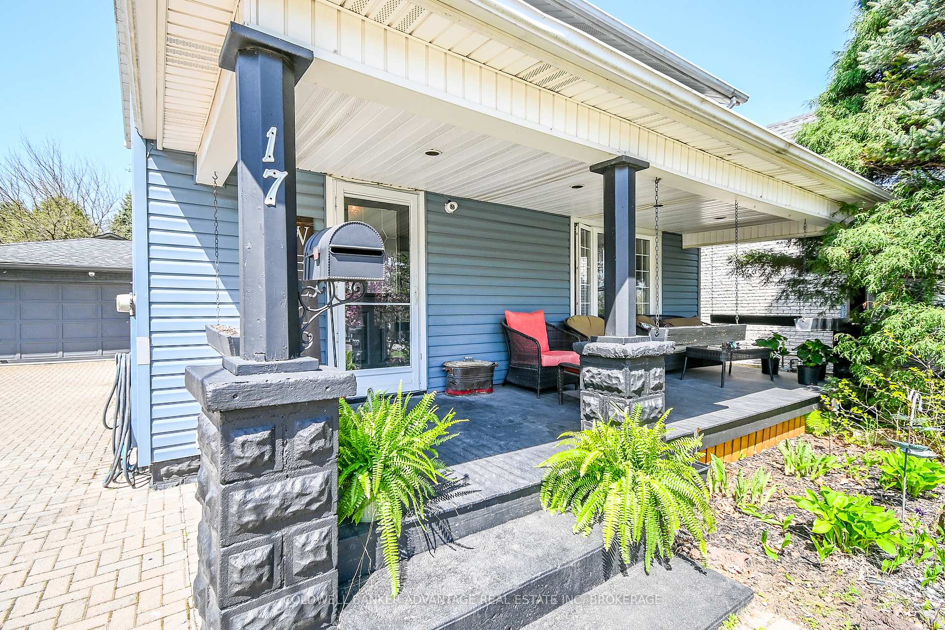 Photo 2 of 17 Port Robinson Road, Pelham, Fonthill — HOMEH