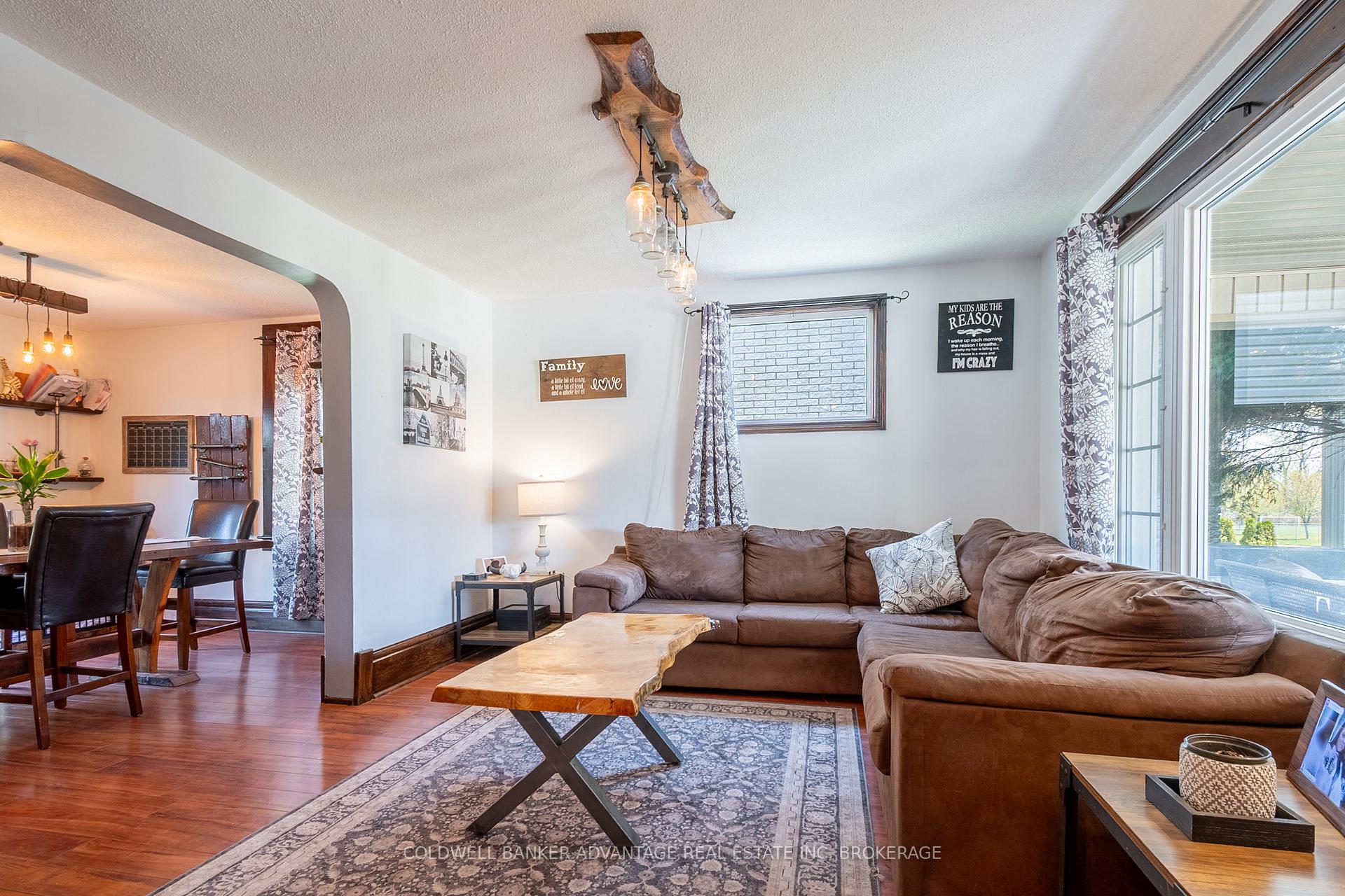 Photo 7 of 17 Port Robinson Road, Pelham, Fonthill — HOMEH