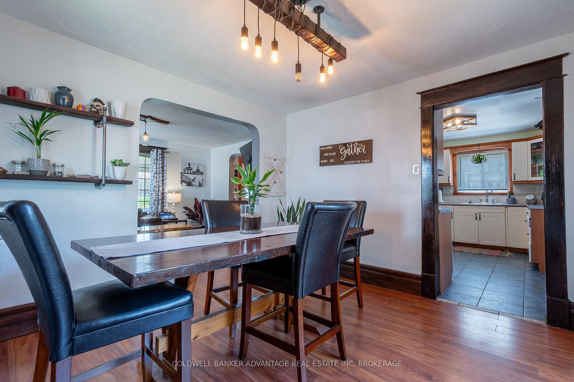 Photo 11 of 17 Port Robinson Road, Pelham, Fonthill — HOMEH