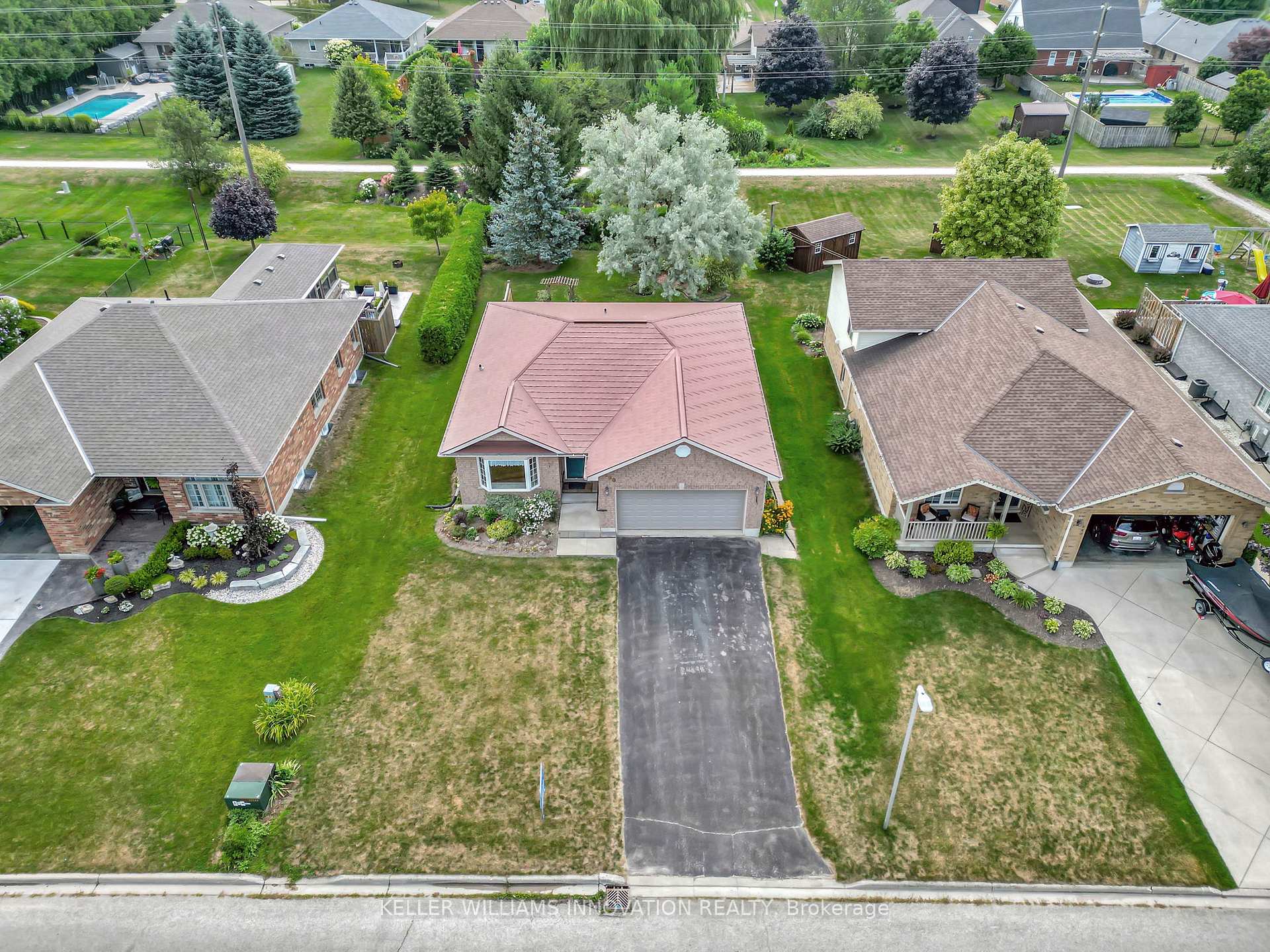 Front of 480 Havelock Avenue S