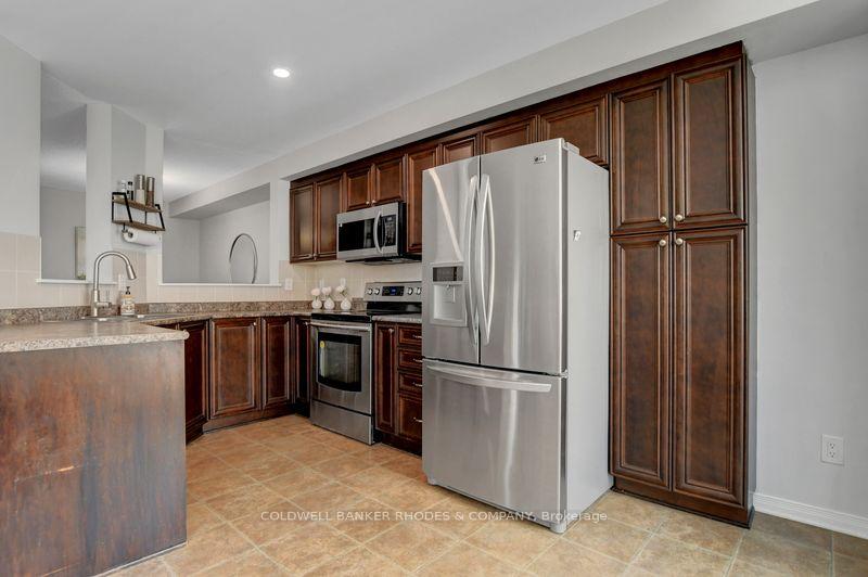 Photo 10 of 261 Rolling Meadow Crescent, Ottawa, Mer Bleue/Bradley Estates/Anderson Park — HOMEH