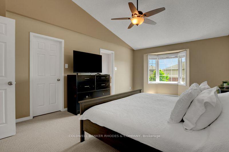 Photo 15 of 261 Rolling Meadow Crescent, Ottawa, Mer Bleue/Bradley Estates/Anderson Park — HOMEH