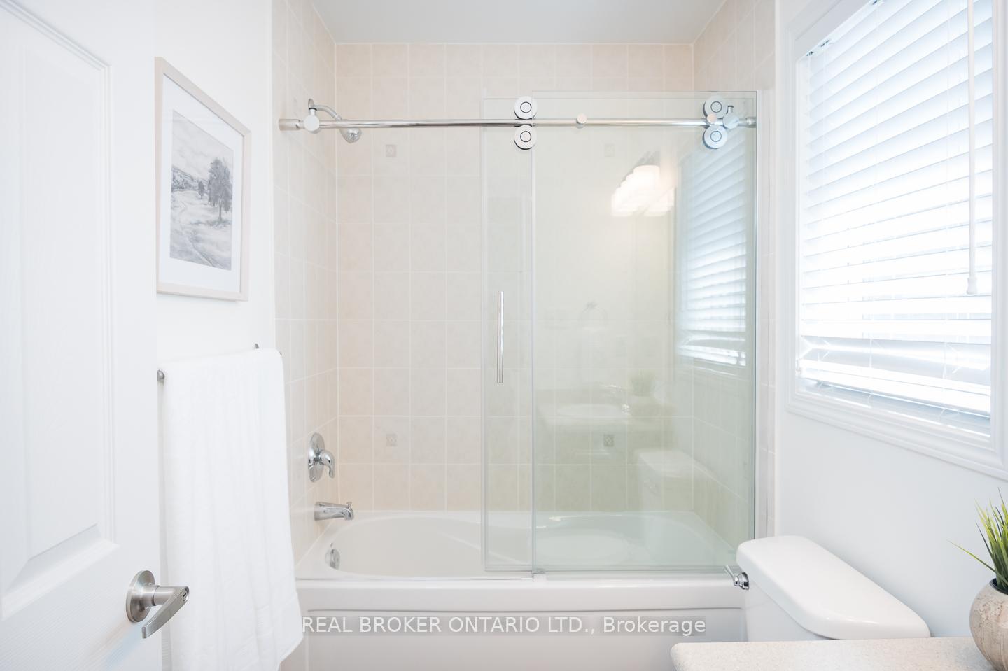 Photo 14 of 415 Dymott Avenue, Milton, Harrison — HOMEH