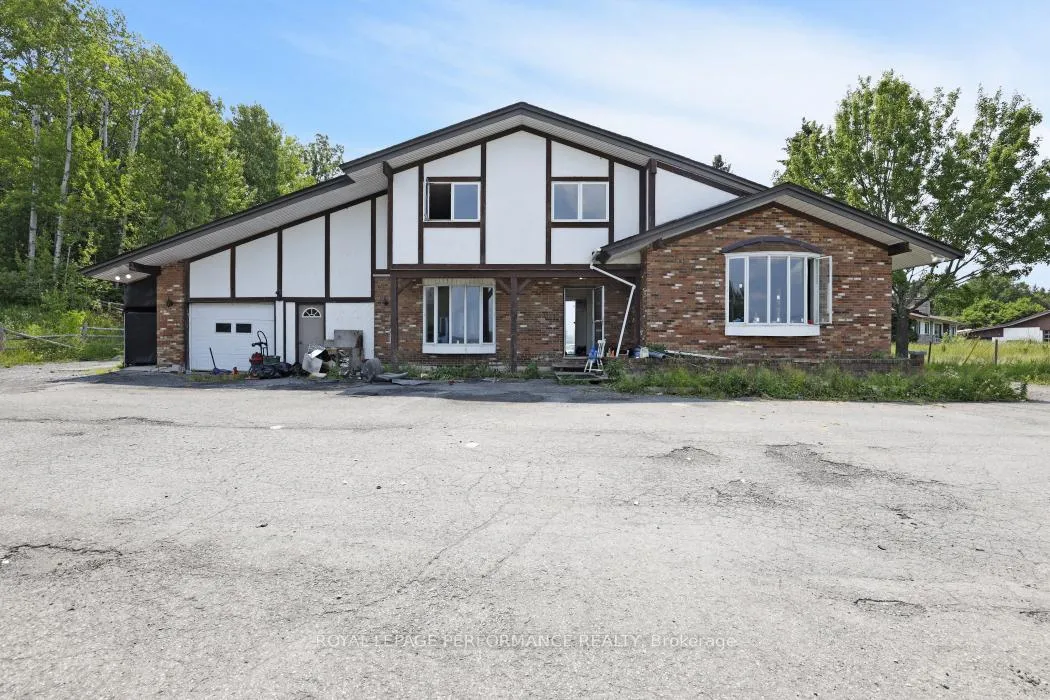 Photo 7 of 1016 Old Montreal Road, Ottawa, Springridge/East Village — HOMEH