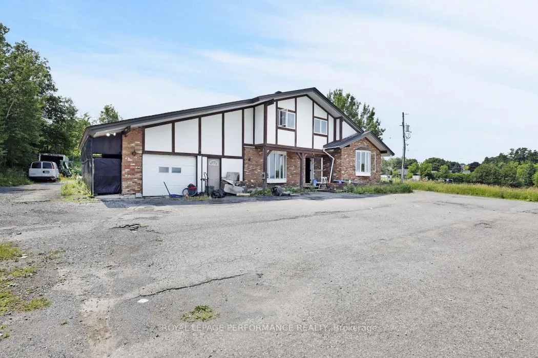 Photo 8 of 1016 Old Montreal Road, Ottawa, Springridge/East Village — HOMEH