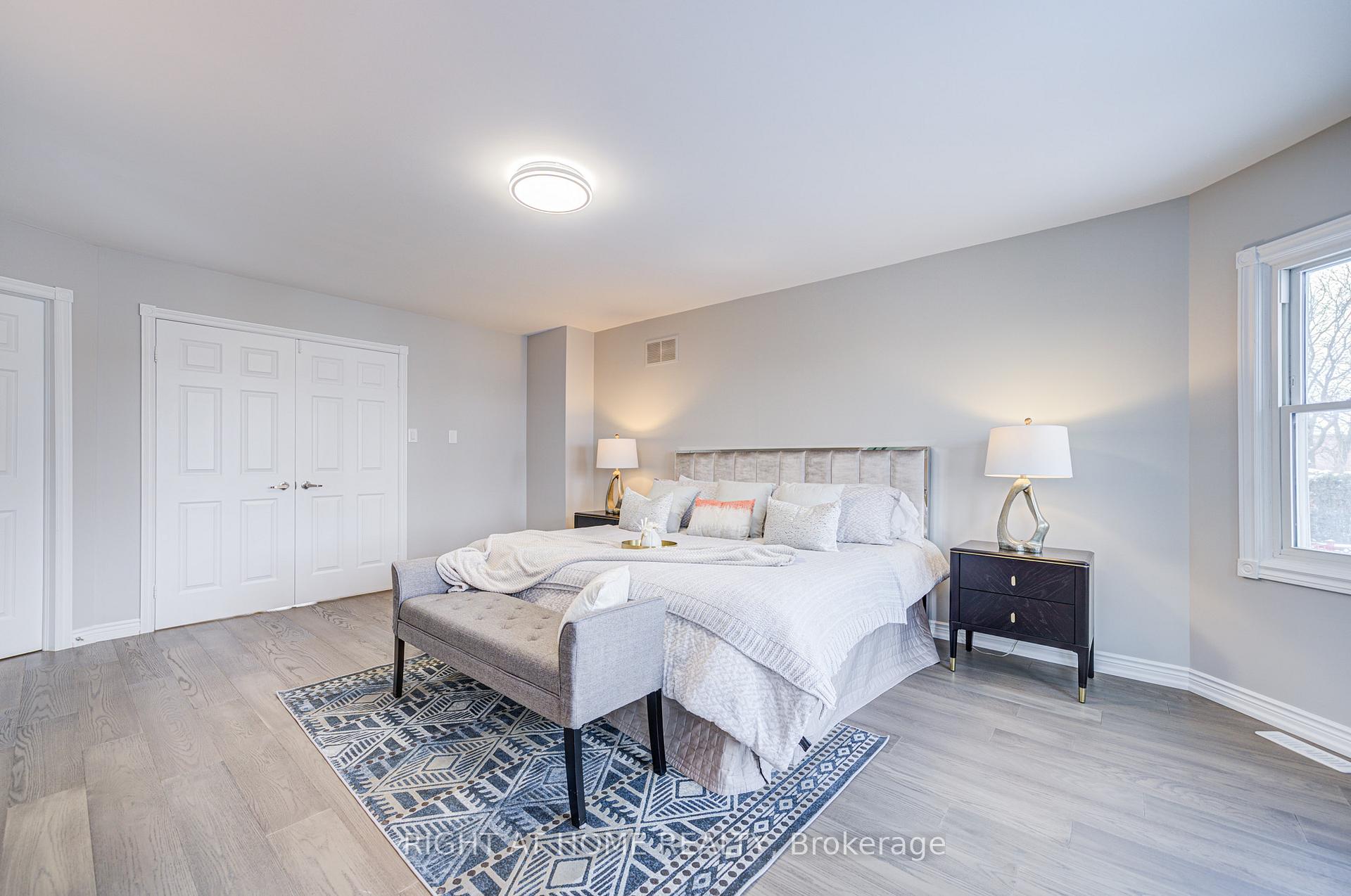Photo 12 of 124 John Button Boulevard, Markham, Buttonville — HOMEH