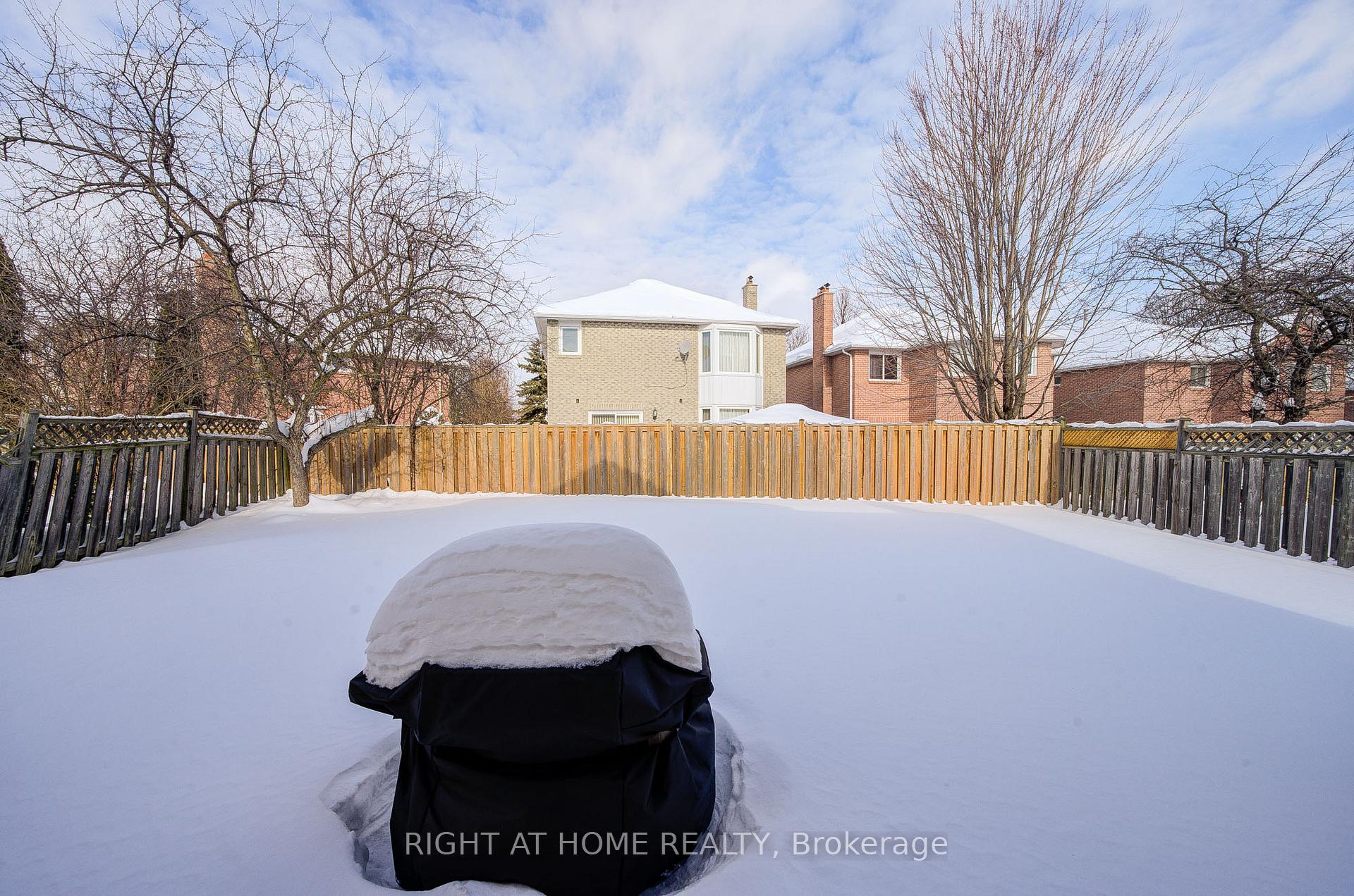 Photo 16 of 124 John Button Boulevard, Markham, Buttonville — HOMEH
