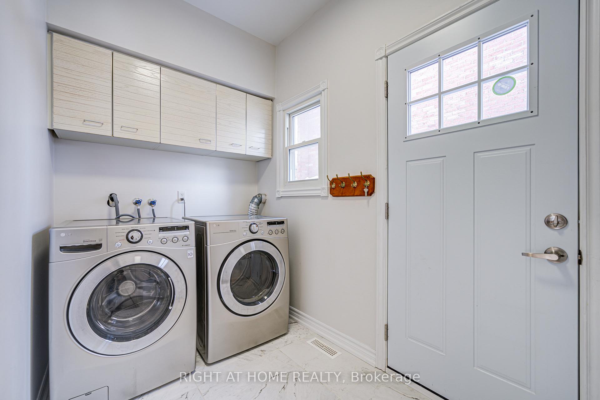 Photo 18 of 124 John Button Boulevard, Markham, Buttonville — HOMEH