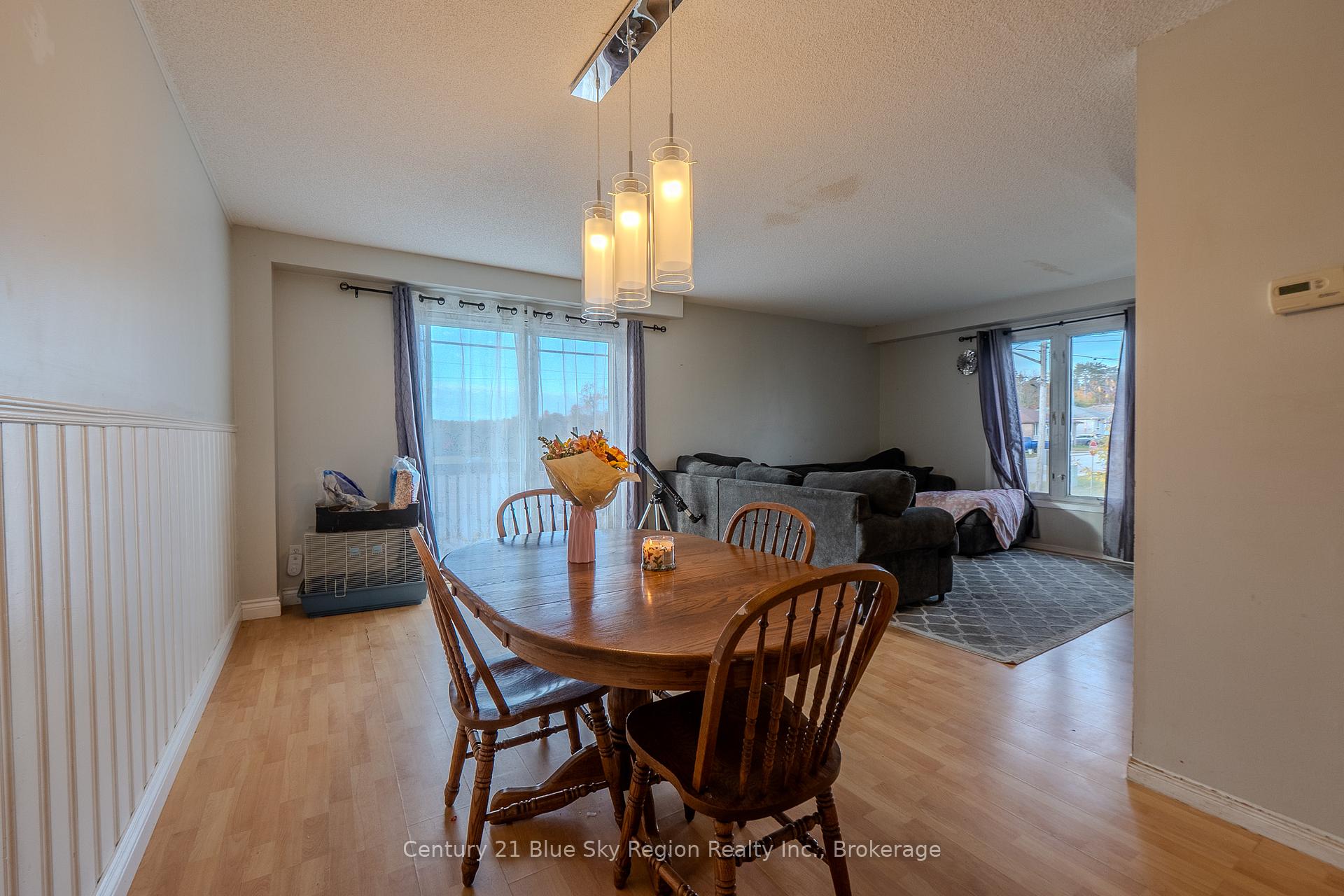 Photo 7 of 4 Sovereign Drive, North Bay, Birchaven — HOMEH